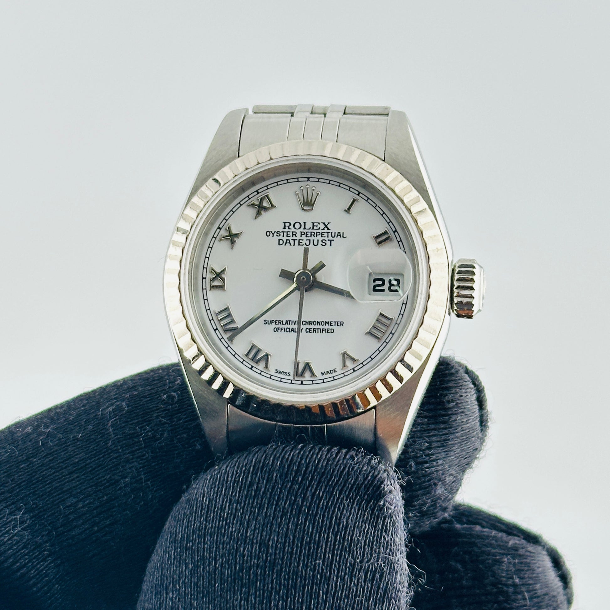 Rolex Datejust White Roman Dial on D Link Jubilee Bracelet Ref. 79174 2000 — view 3