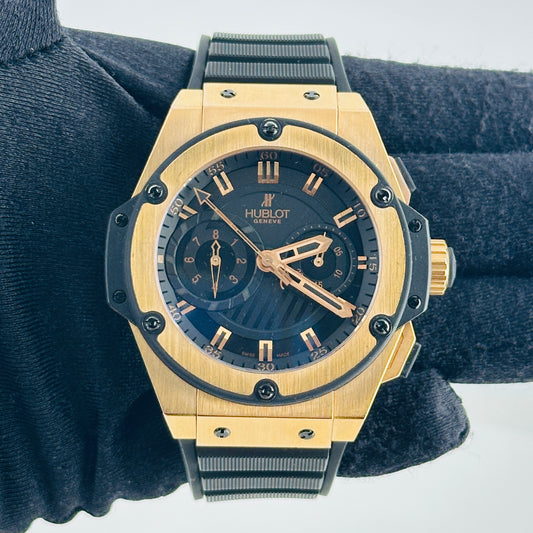 Hublot King Power Foudroyante Black Dial on Rubber Rose Gold Folding Clasp Ref. 715.PX.1128.RX 18K — view 2