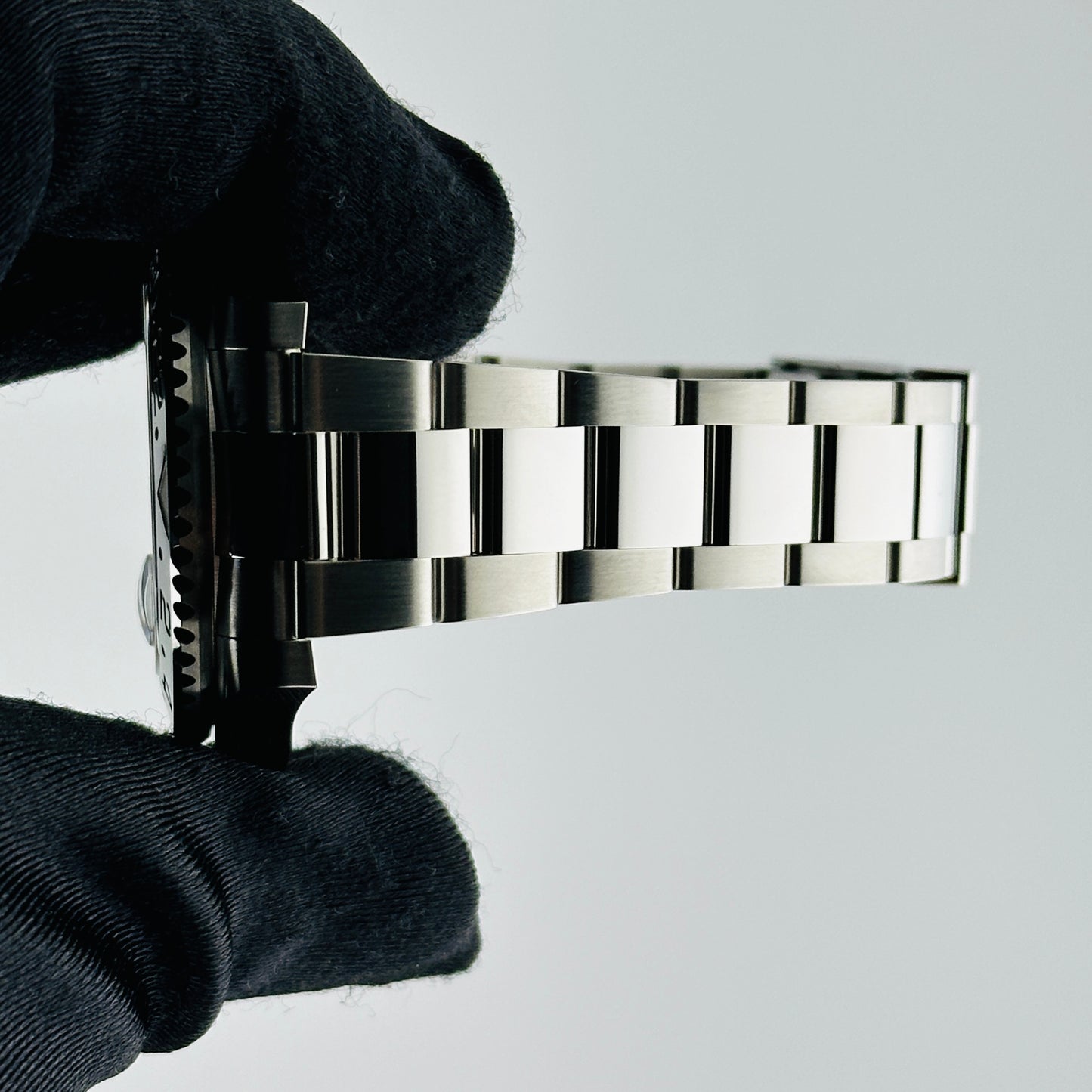 Rolex GMT-Master II BruceWayne Black Dial on Oyster Bracelet Ref. 126710GRNR Card 2026 — view 6