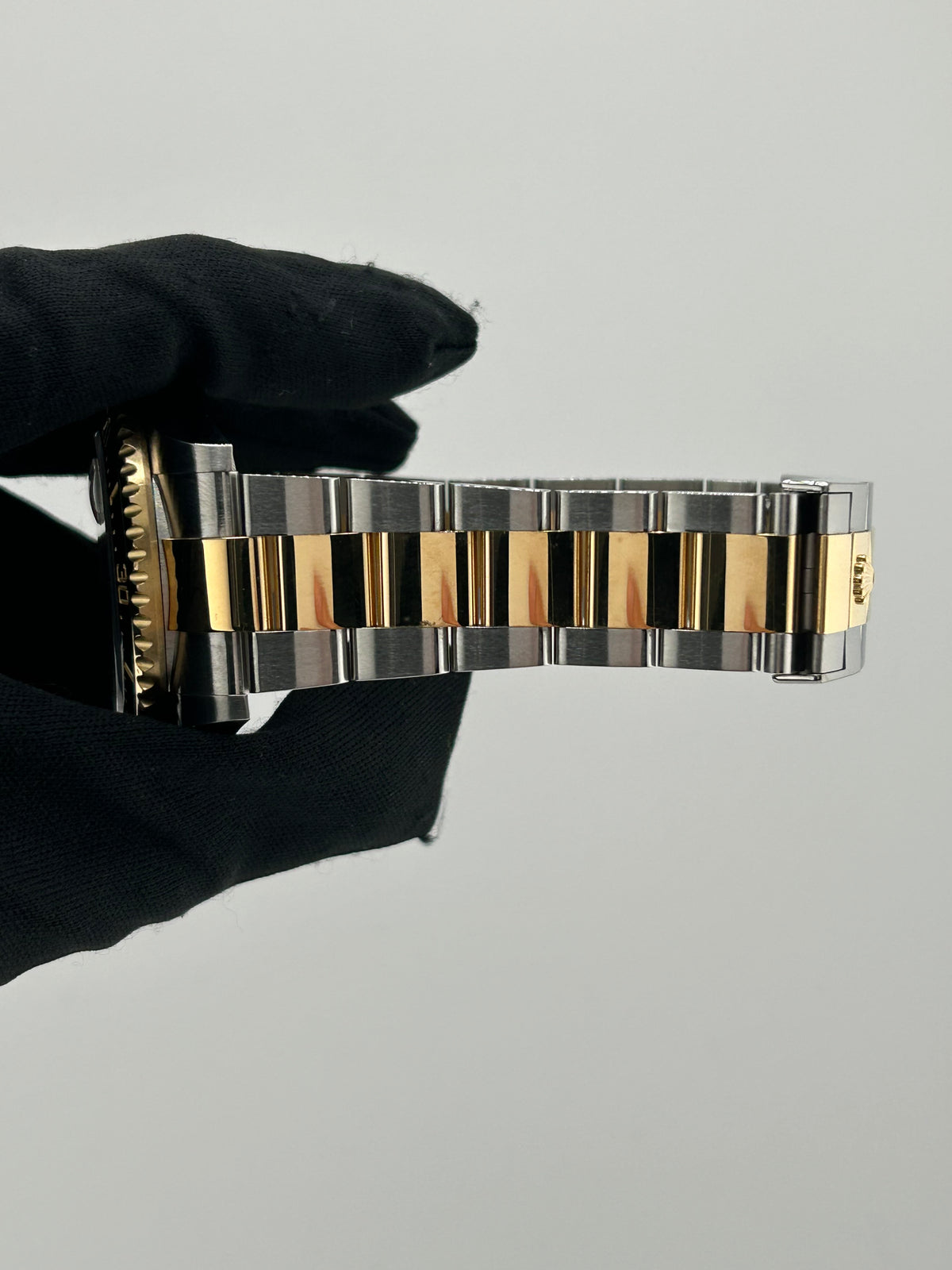 Rolex Sea-Dweller 43 Black Dial on 2 Tone Oyster Bracelet Ref. 126603 Card 2020 — view 5