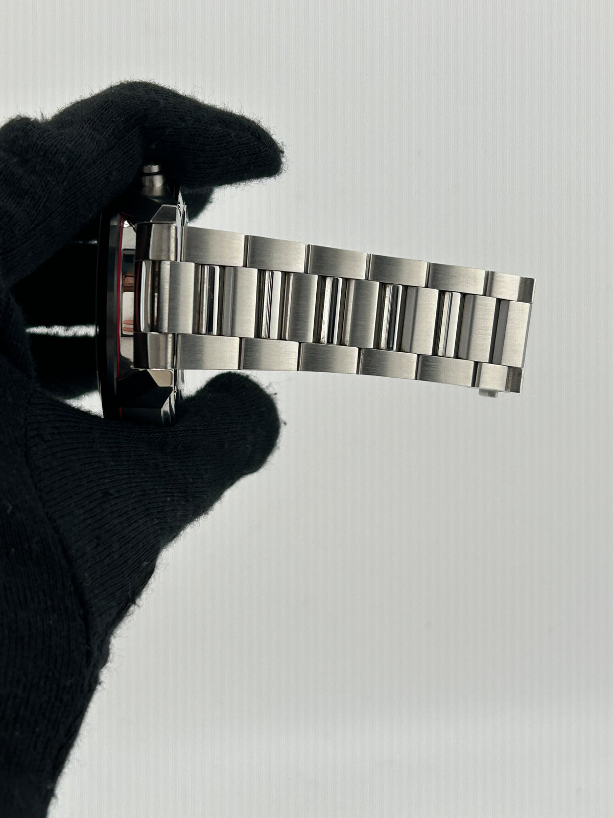 Tag Heuer Carrera Black Dial on Stainless Steel Bracelet Ref. CBG2A10 — view 5