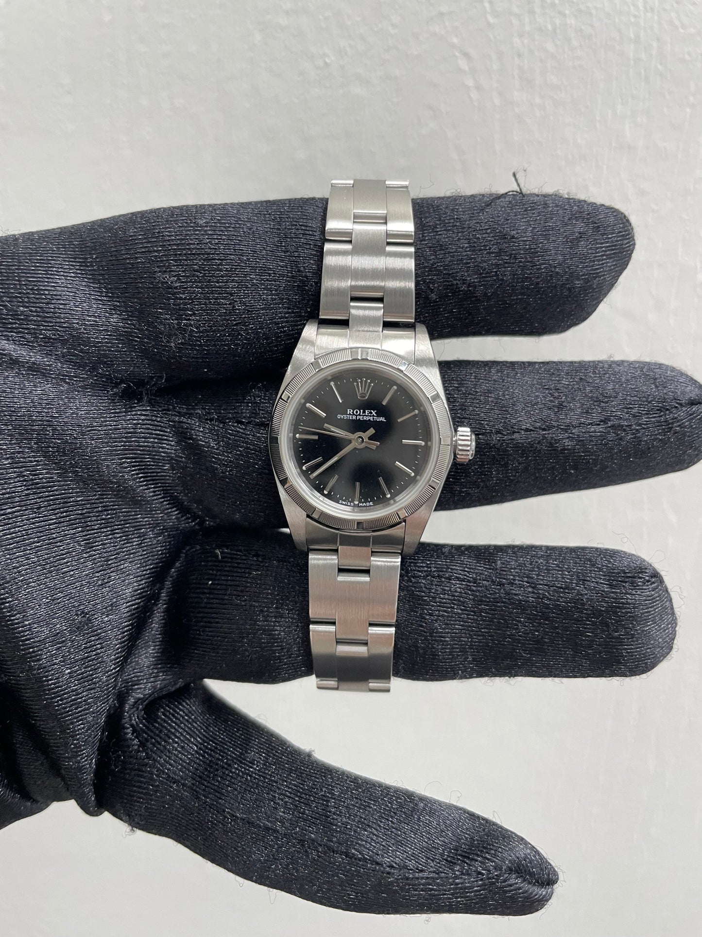 Rolex Oyster Perpetual Black Dial on Oyster Ref. 76030 Papers 2001 — view 2