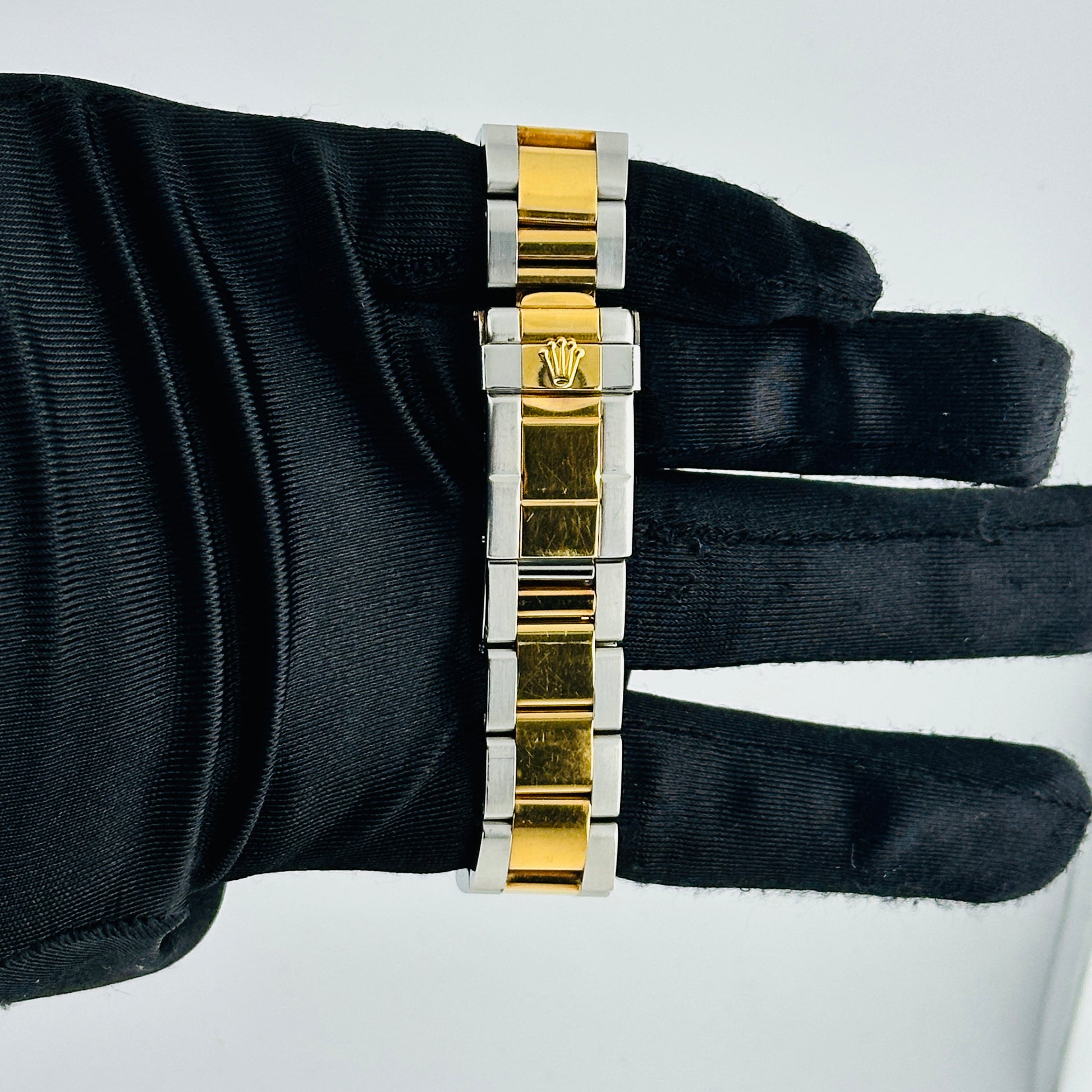 Rolex Daytona Champagne Dial on Oyster Ref. 16523 Papers 1996 — view 3