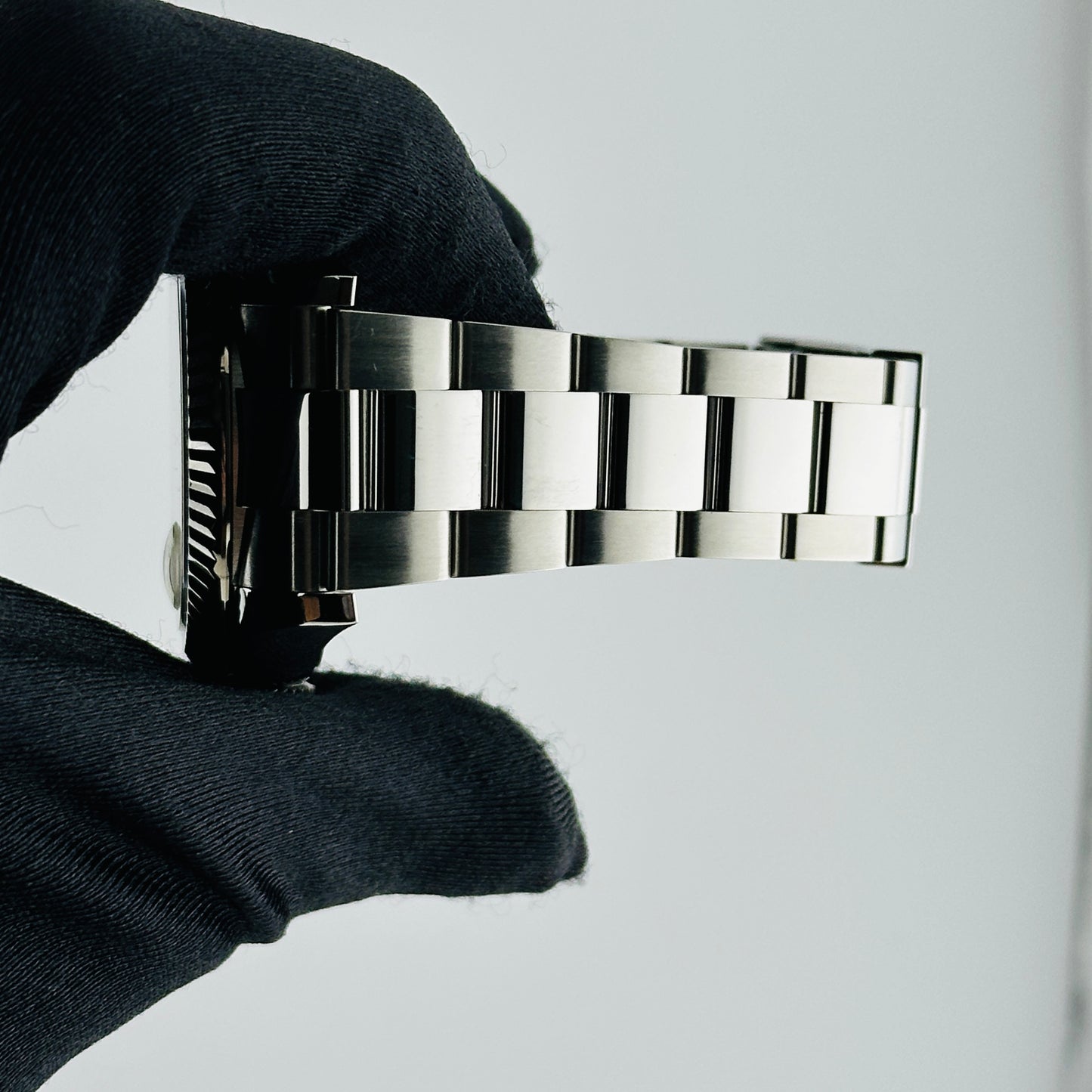 Rolex Sky Dweller Black Dial on Oyster Ref. 326934 Card 2022 — view 4