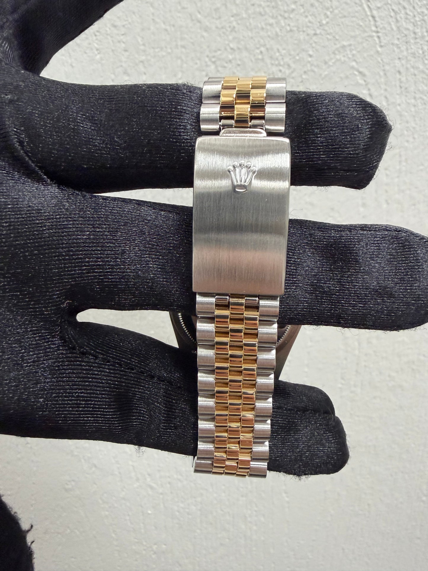 Rolex Datejust Silver Diamond Dial on D Link Jubilee Ref. 16233G 2002 — view 3