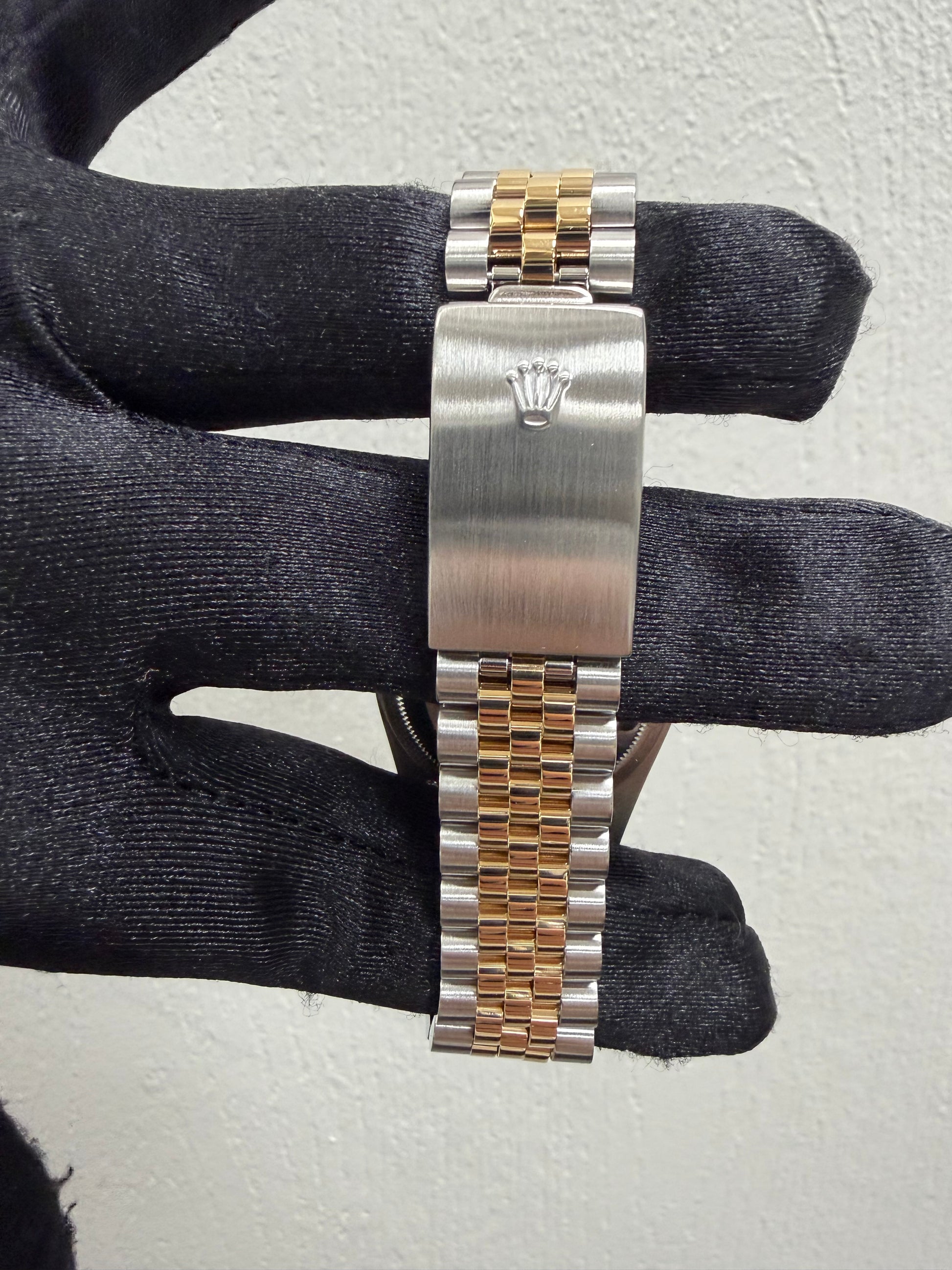Rolex Datejust Silver Diamond Dial on D Link Jubilee Ref. 16233G 2002 — view 3