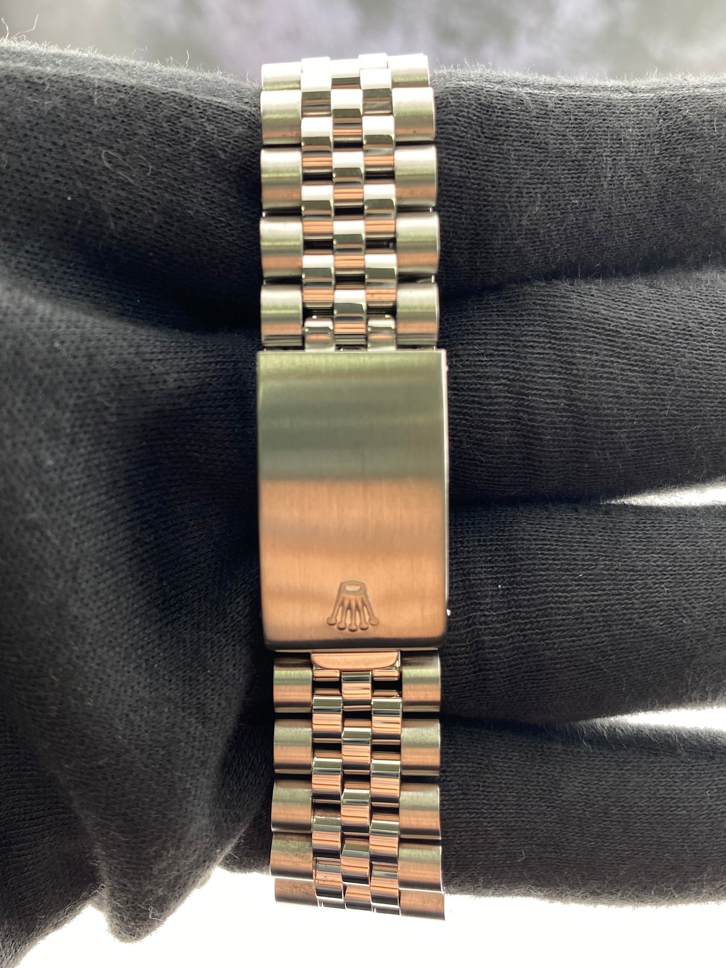 Rolex Datejust Silver Stick Dial on Jubilee Ref. 16220 1991 — view 4