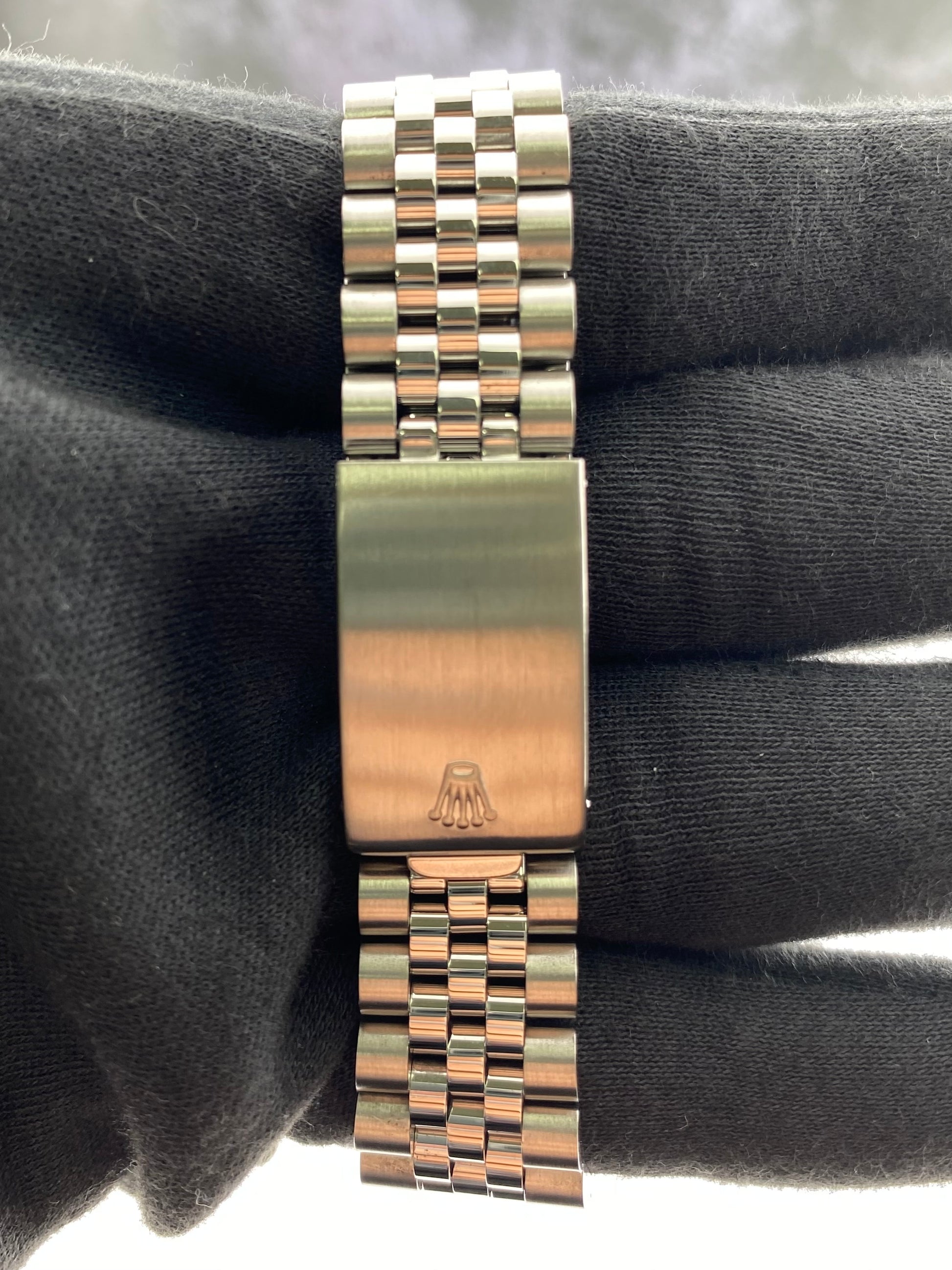 Rolex Datejust Silver Stick Dial on Jubilee Ref. 16220 1991 — view 4