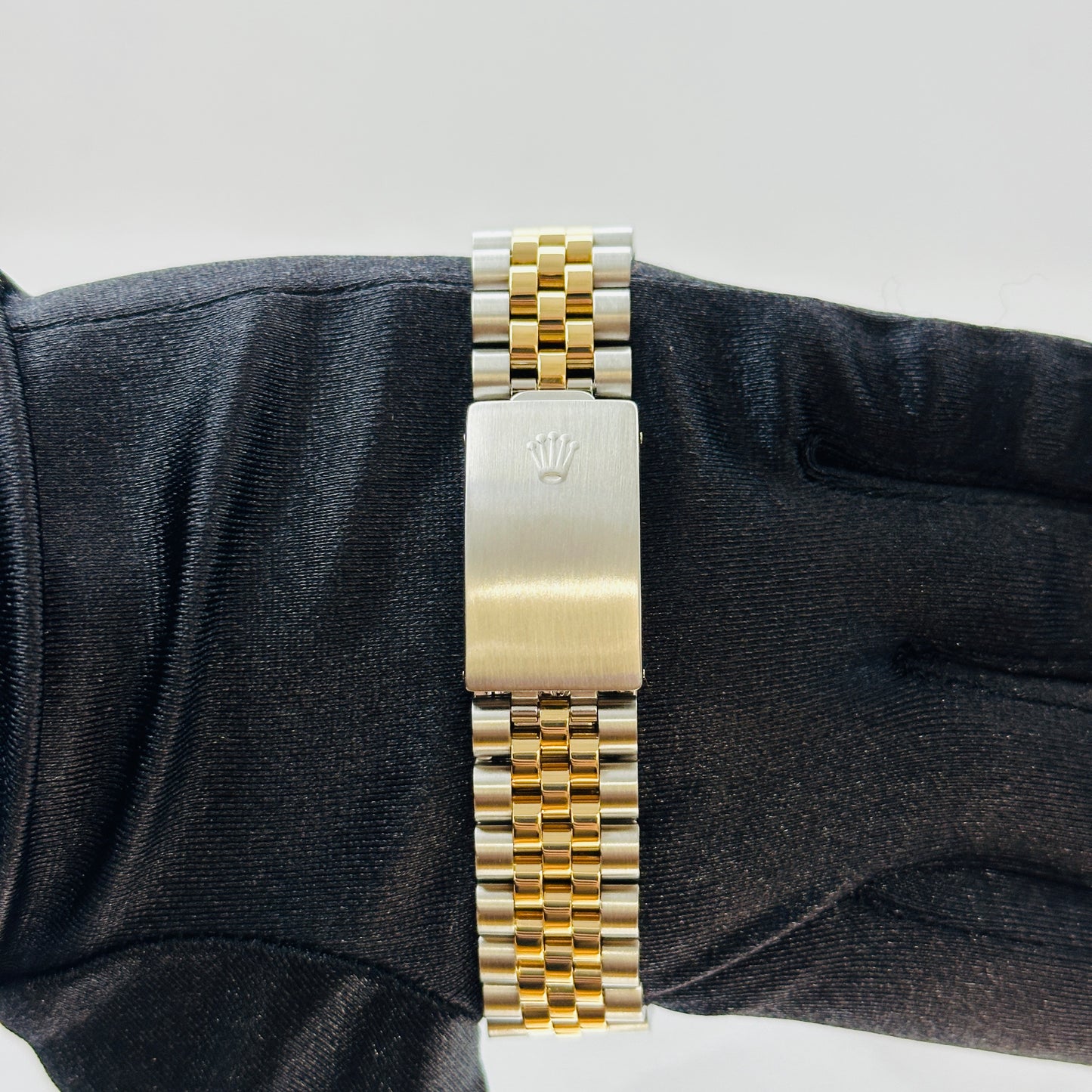 Rolex Datejust Champagne Diamond Factory Dial on D Link Jubilee Ref. 16233 1991 — view 4