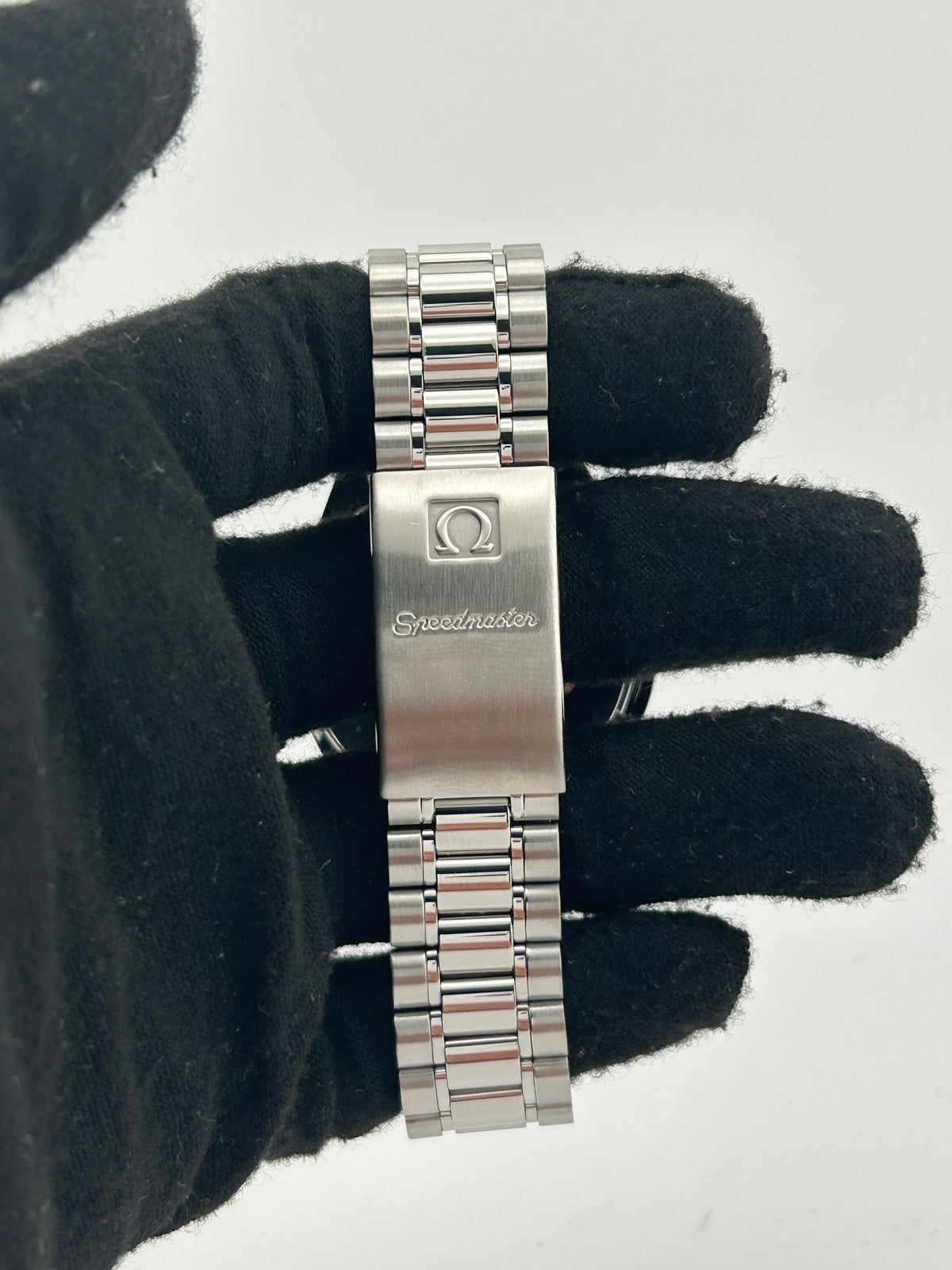 Omega Speedmaster Black Dial on Stainless Steel Bracelet Ref. 3510.50.00 — view 4
