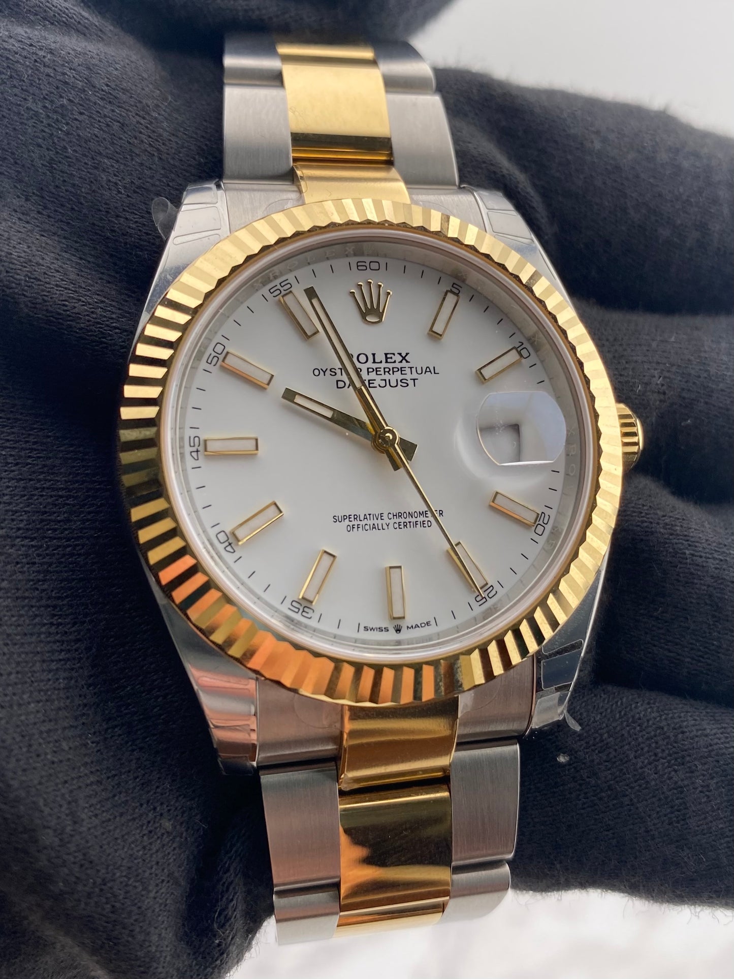 Rolex Datejust 41 White Index Dial on Oyster Ref. 126333 Card 2024 — view 3