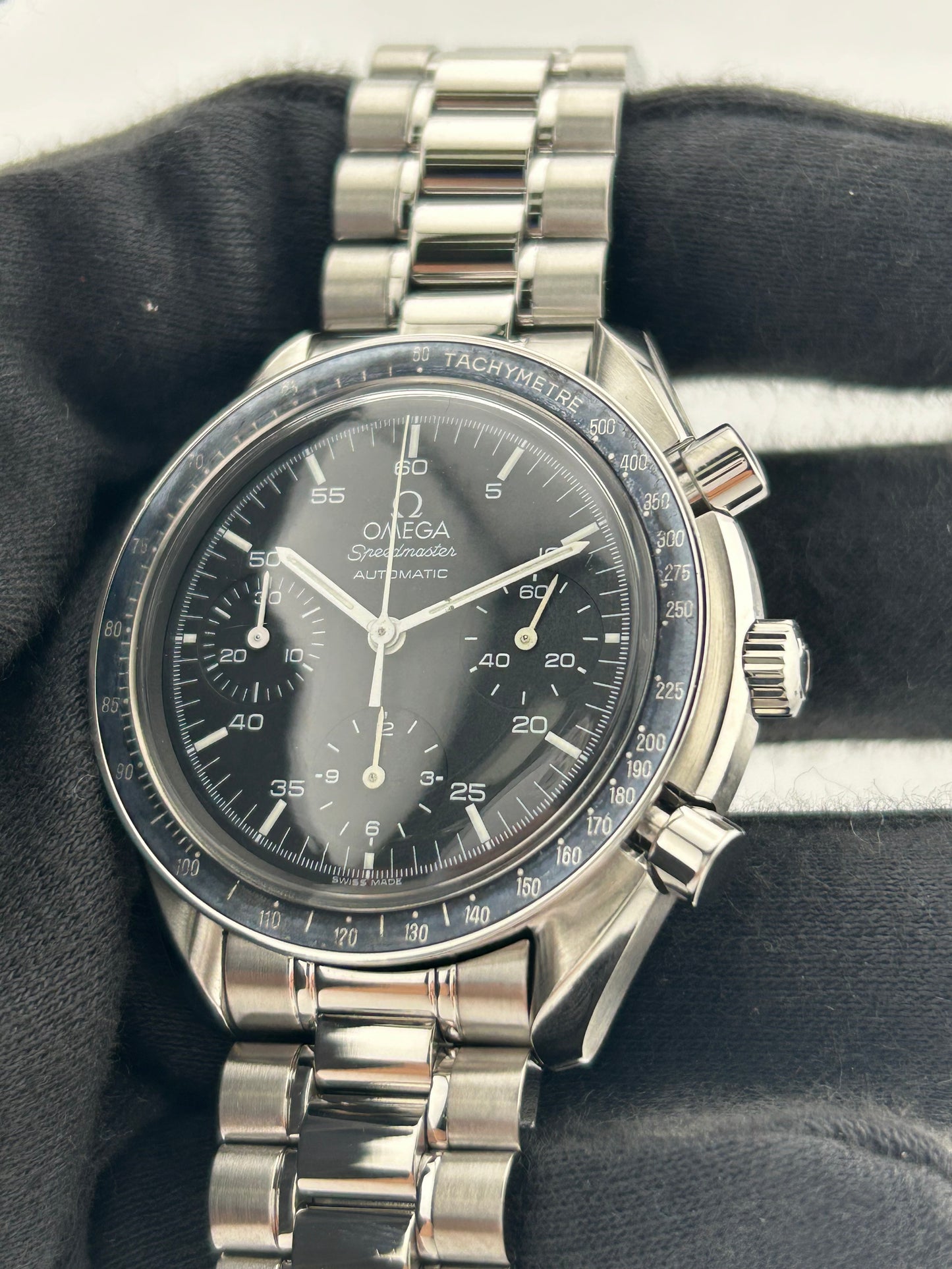 Omega Speedmaster Reduced Black Dial on Stainless Steel Ref. 3510.50 — view 3