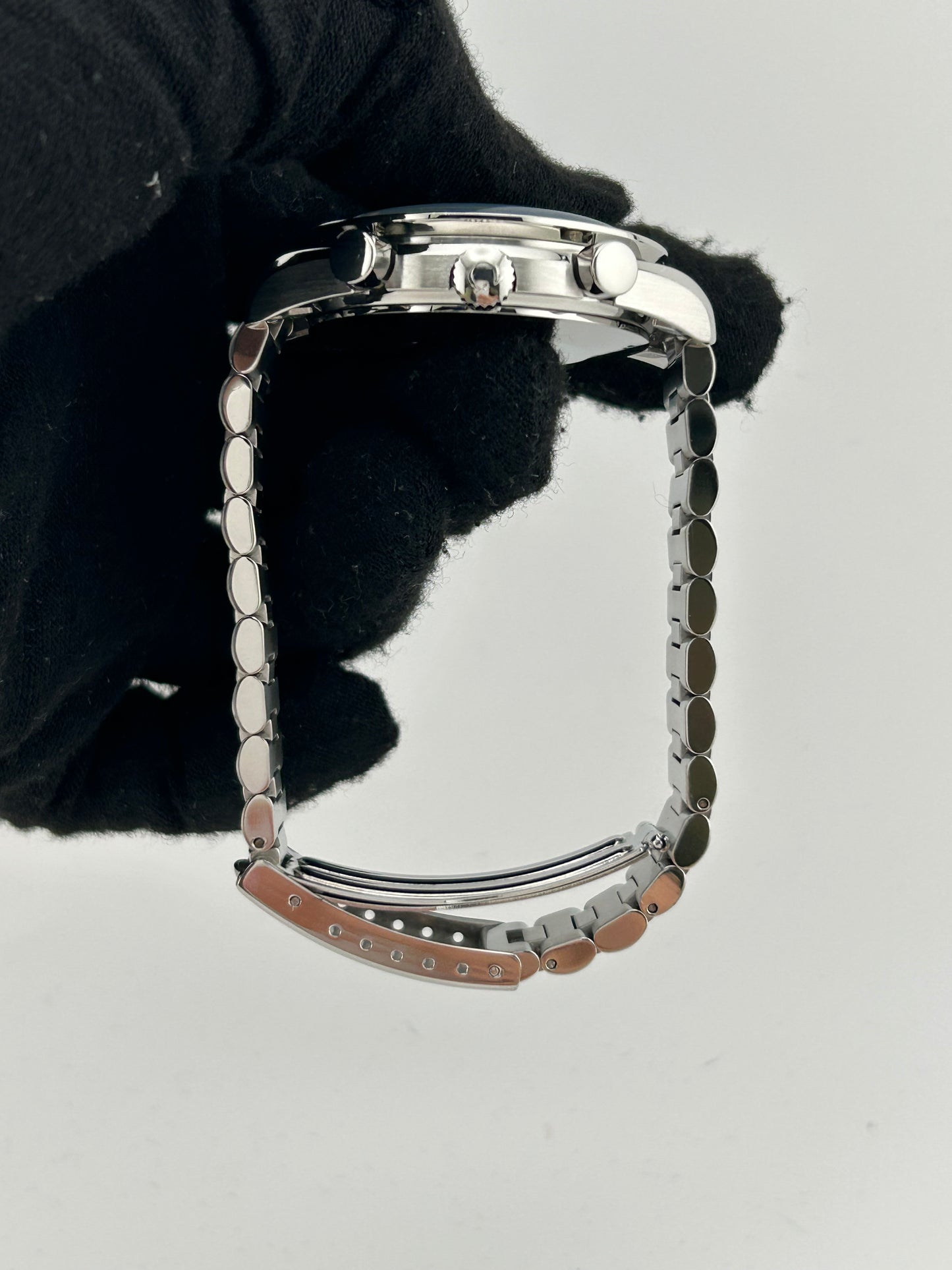 Omega Speedmaster Reduced Black Dial on Stainless Steel Bracelet Ref. 3510.5 — view 6