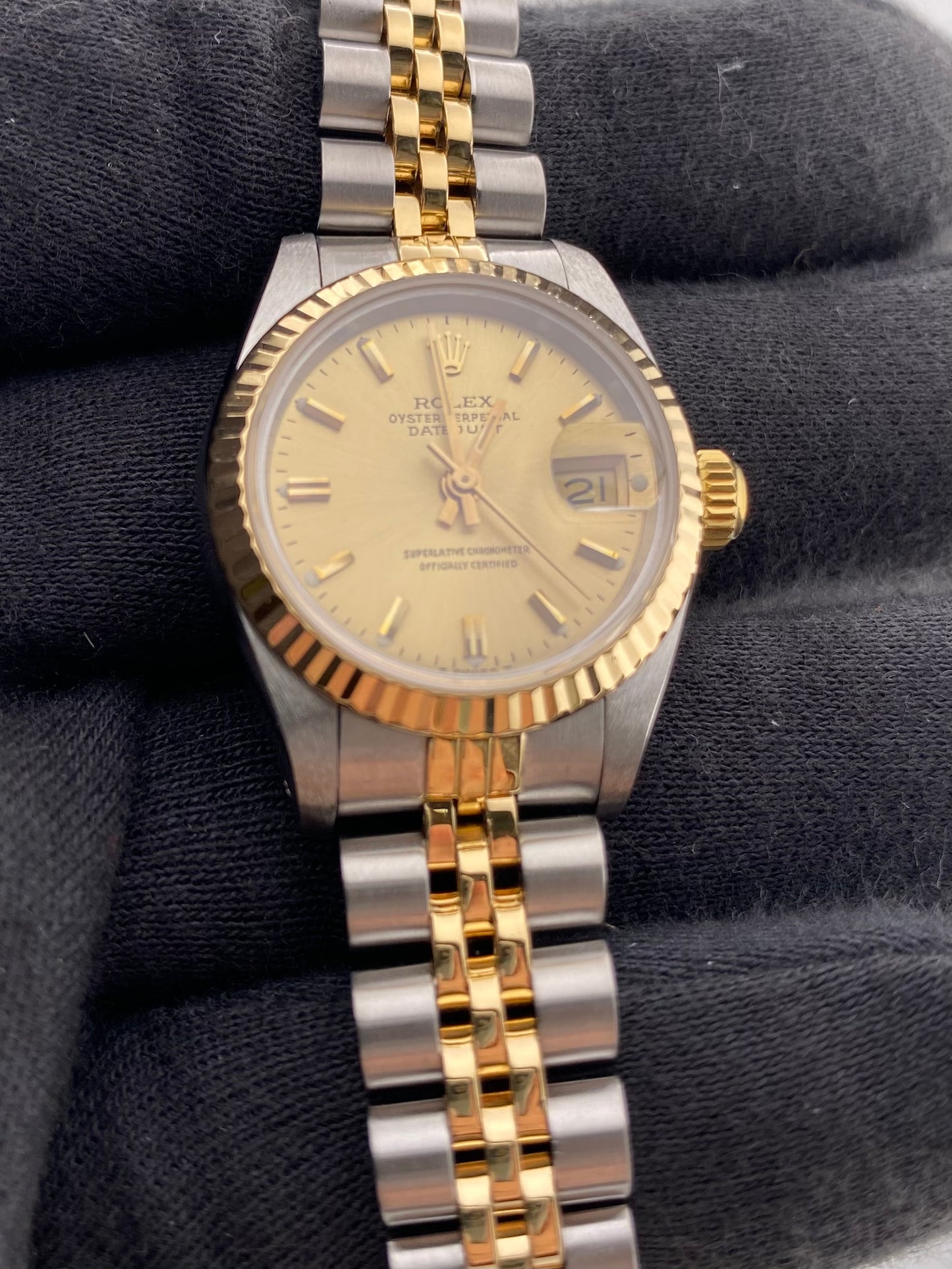Rolex Datejust Lady Champagne Stick Dial on Jubilee Ref. 69173 Papers 1986 — view 3