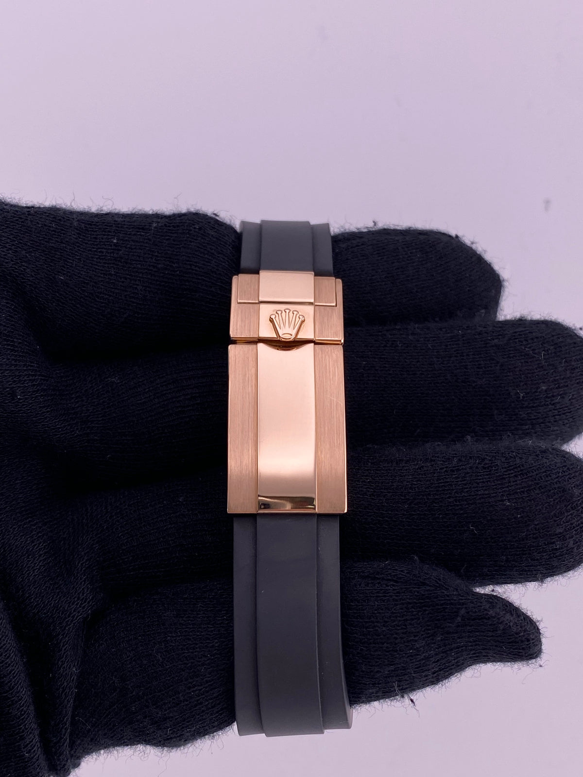 Rolex Yacht-Master 37 Matt Black Dial on Oysterflex Ref. 268655 Card 2018 — view 4