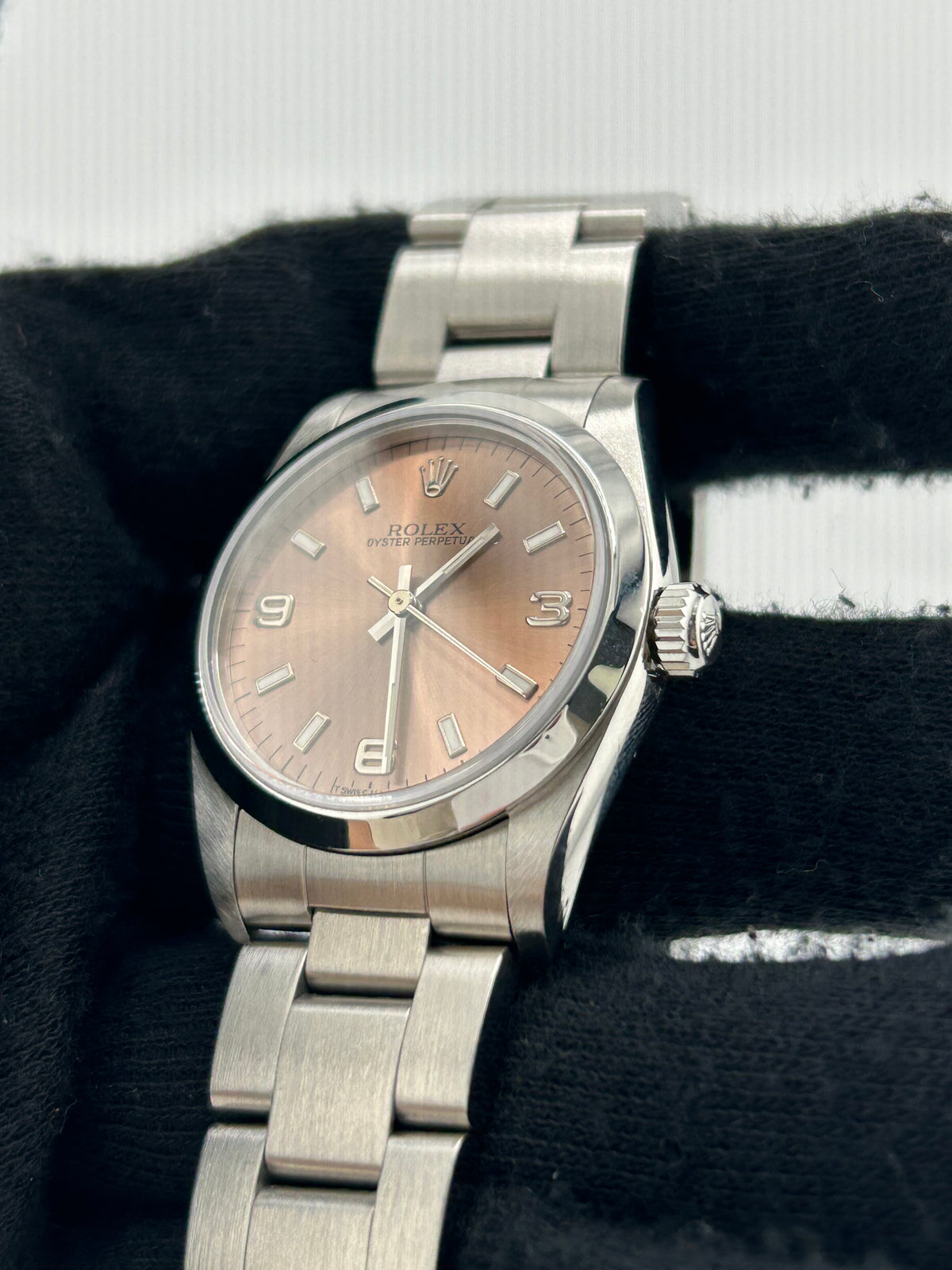 Rolex Oyster Perpetual Salmon Pink Dial on Stainless Steel Bracelet Ref. 67480 1997 — view 3