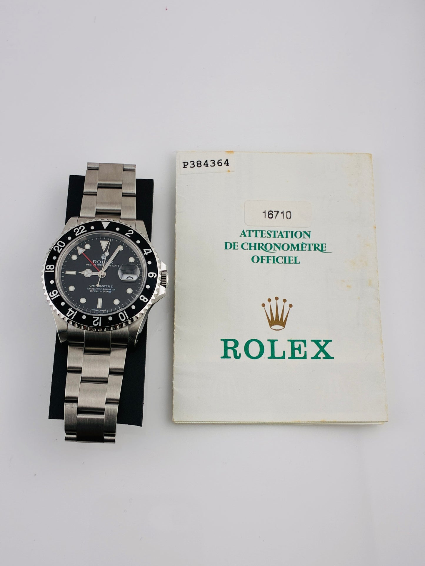 Rolex GMT-Master II Black Dial on Oyster Ref. 16710 Papers 2001 — view 6