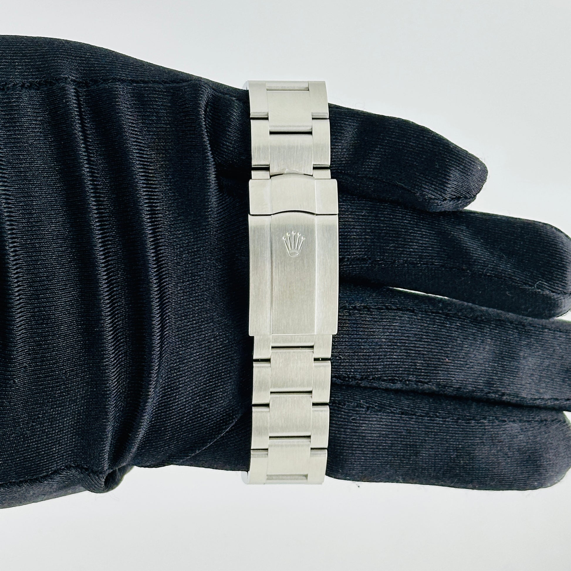 Rolex Oyster Perpetual Lavender Dial on Oyster Bracelet Ref. 134300 Card 2026 — view 3