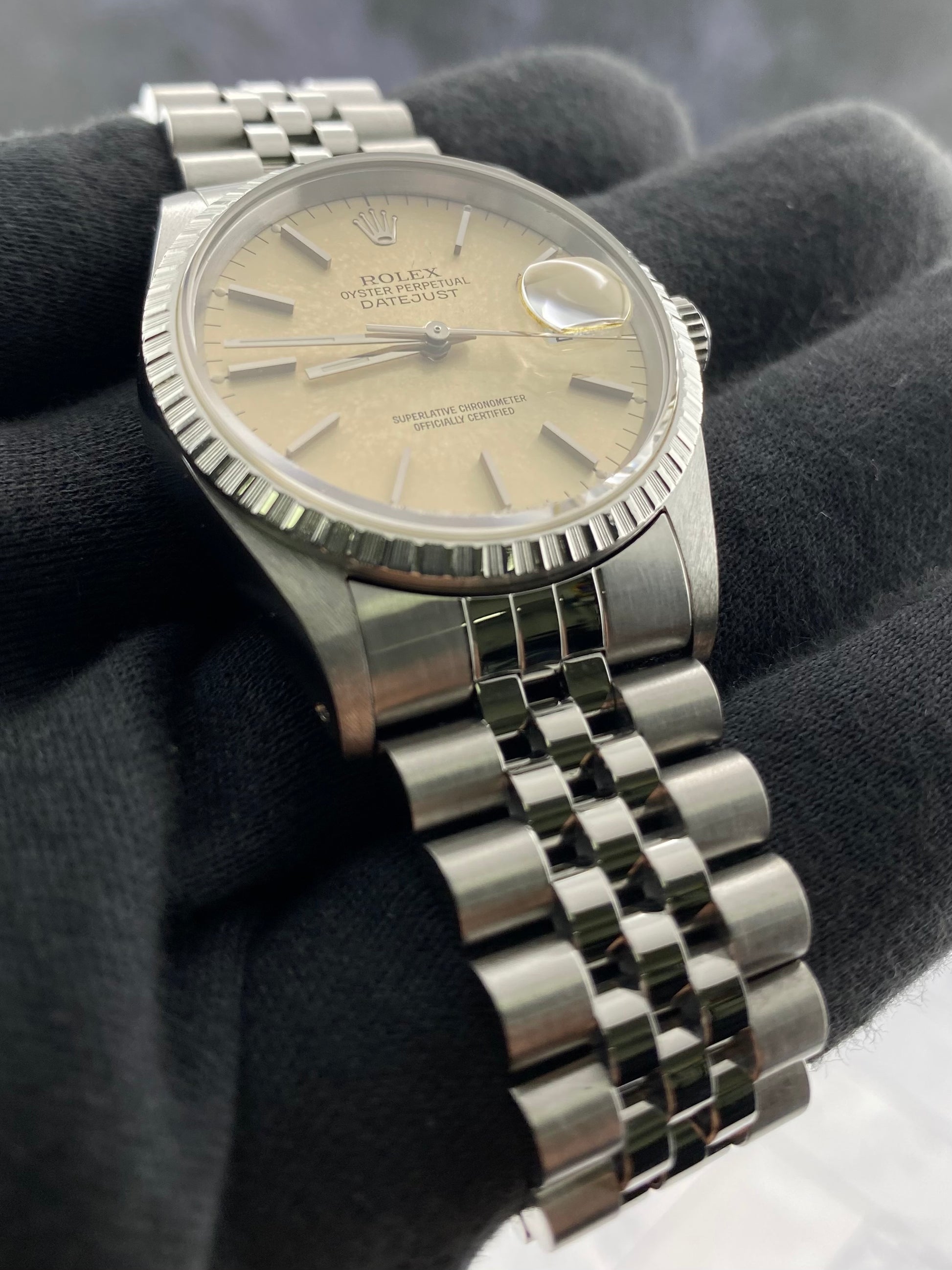 Rolex Datejust Silver Stick Dial on Jubilee Ref. 16220 1991 — view 3