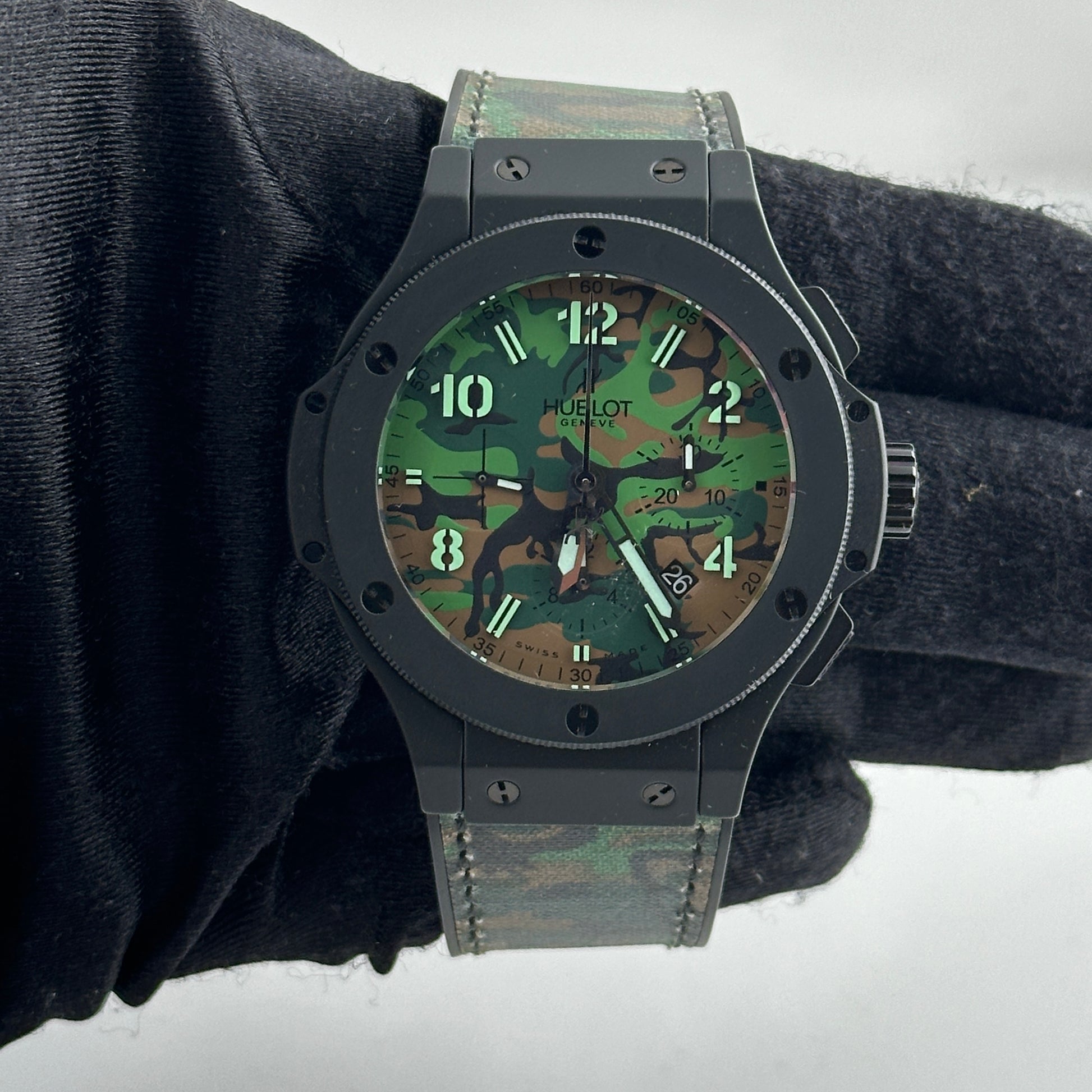 Hublot Big Bang Commando Jungle B/P Green Camouflage Dial on Leather & Rubber Ref. 301.C1.8610.NR Card 2012 — view 2