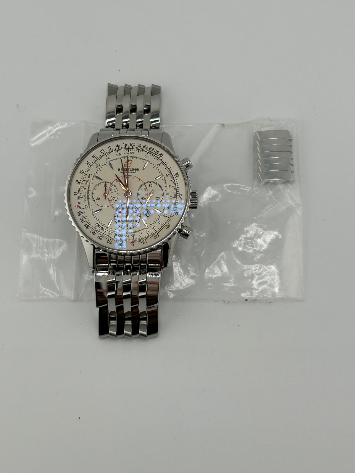 Breitling Navitimer Montbrillant White Dial on Stainless Steel Bracelet Ref. A41370 — view 8