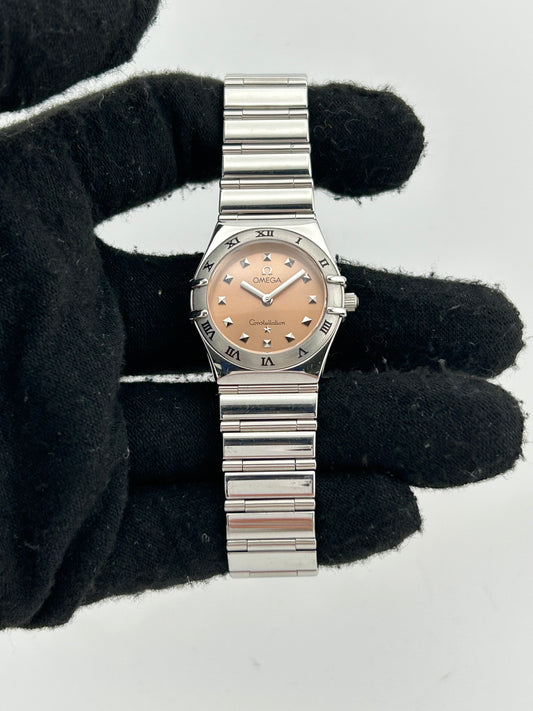 Omega Constellation Salmon Pink Dial on Stainless Steel Bracelet Ref. 1561.61 — view 2