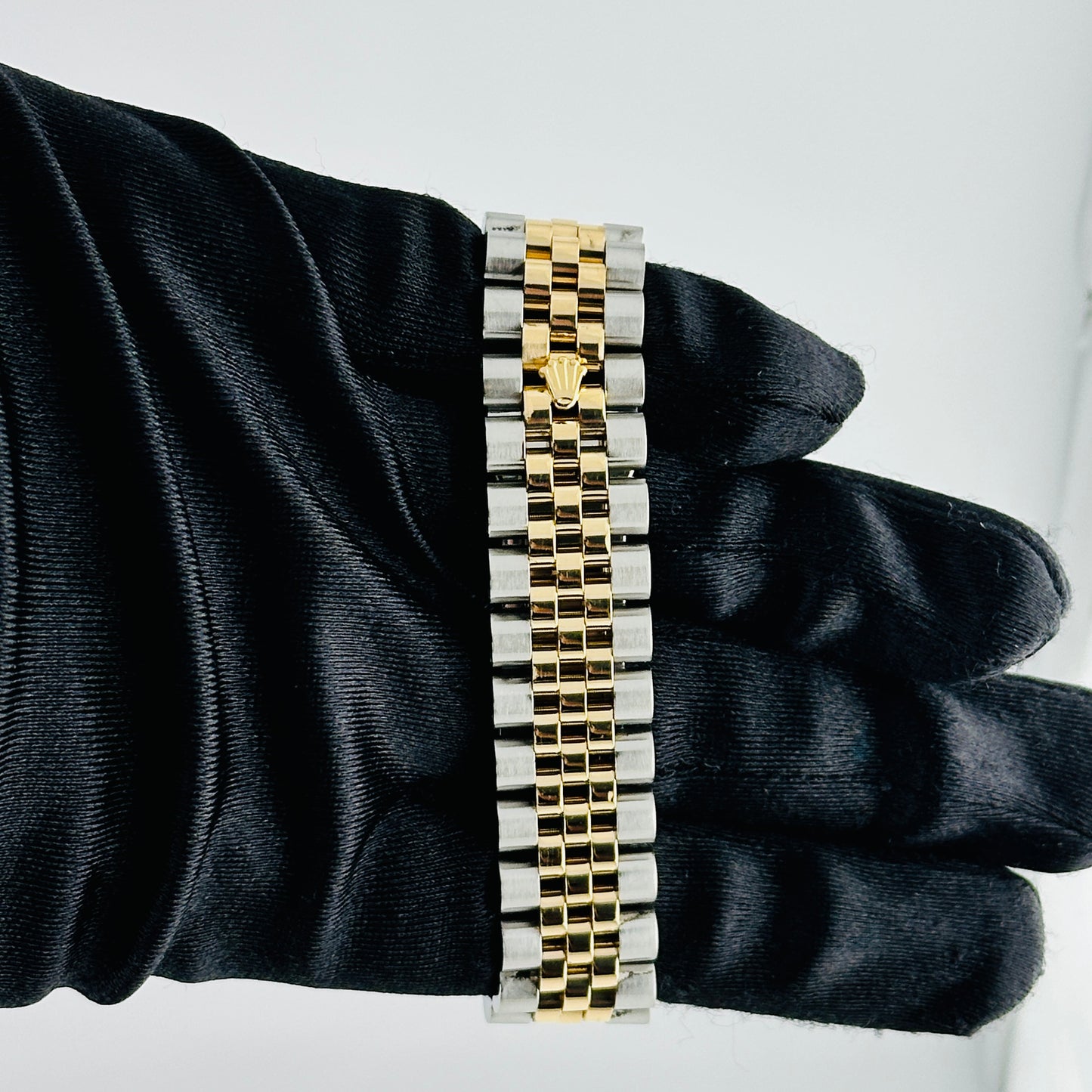 Rolex Datejust Champagne Anniversary Factory Diamond Dial Dial on D Link Jubilee Hidden Clasp Bracelet Ref. 116233G 2010 — view 4