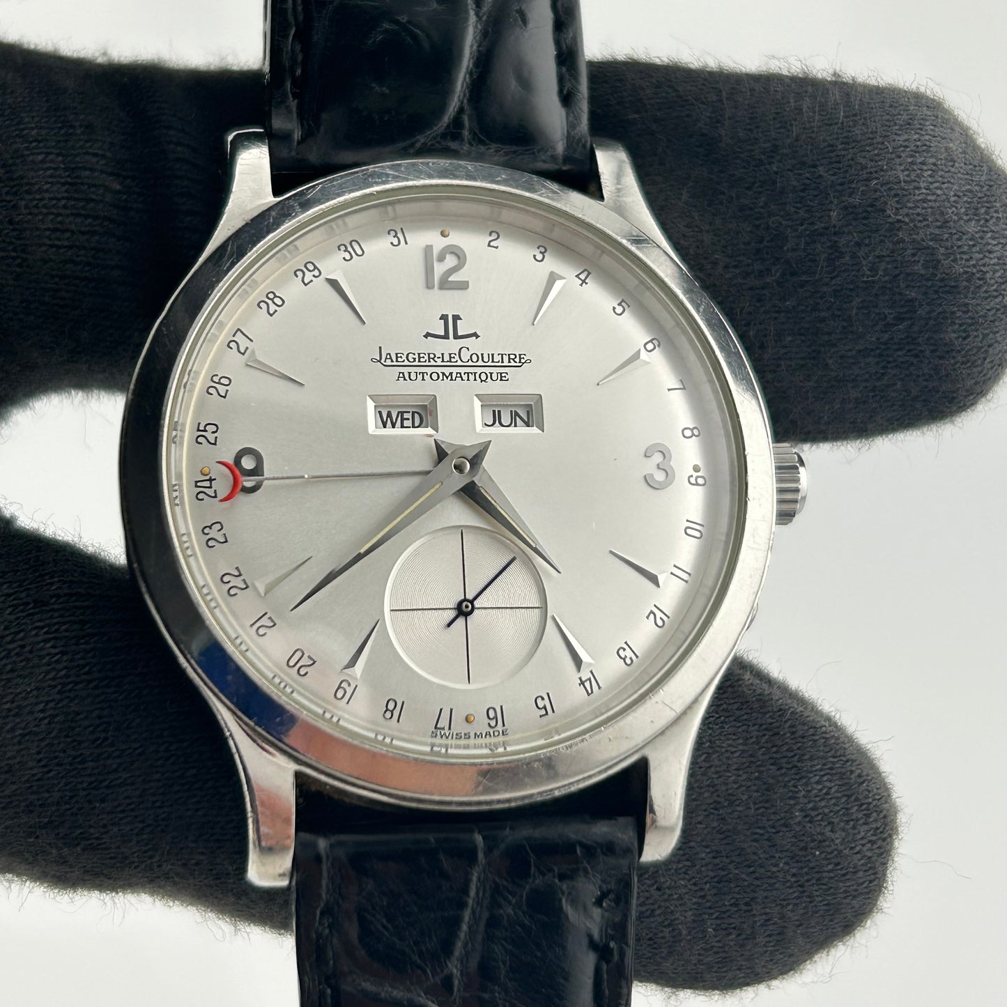 Jaeger Le Coultre Master Control Silver Dial on Leather Ref. 140.840.872B Papers 1995 — view 3