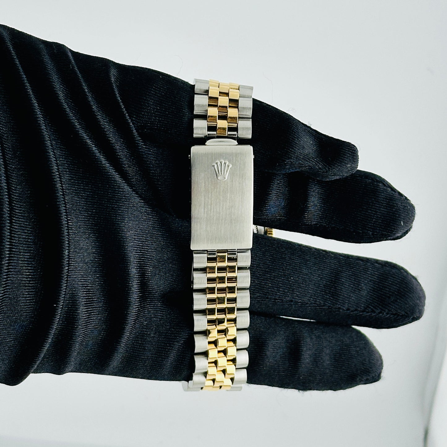 Rolex Datejust Champagne Diamond Dial on D Link Jubilee Ref. 16233 Papers 1993 — view 4