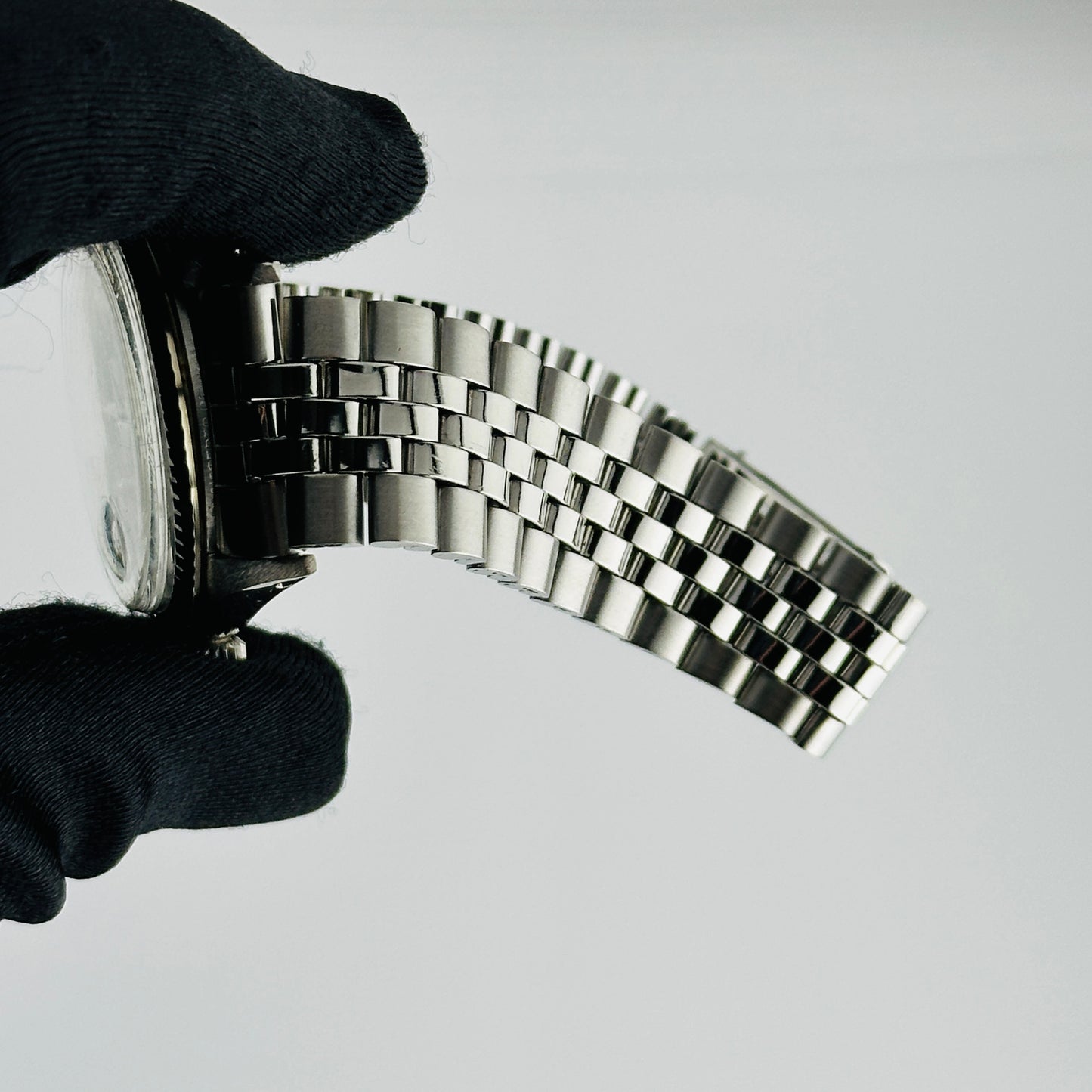 Rolex Datejust White Refinished Dial on Folded Jubilee Ref. 1601 1972 — view 3