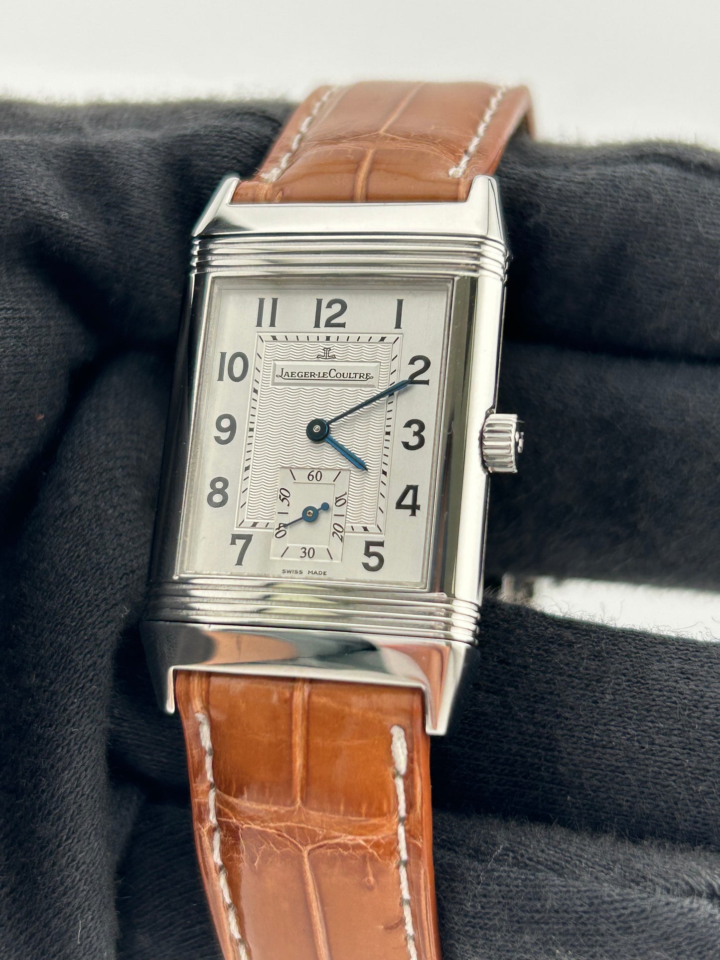 Jaeger Le Coultre Reverso Classic Grande Taille Silver Dial on Leather Strap Ref. 252.8.71 with Box — view 3