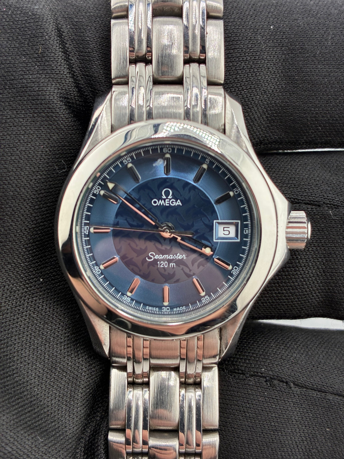 Omega Seamaster 120 M Blue Dial on Stainless Steel Bracelet Ref. 2586.80 — view 2