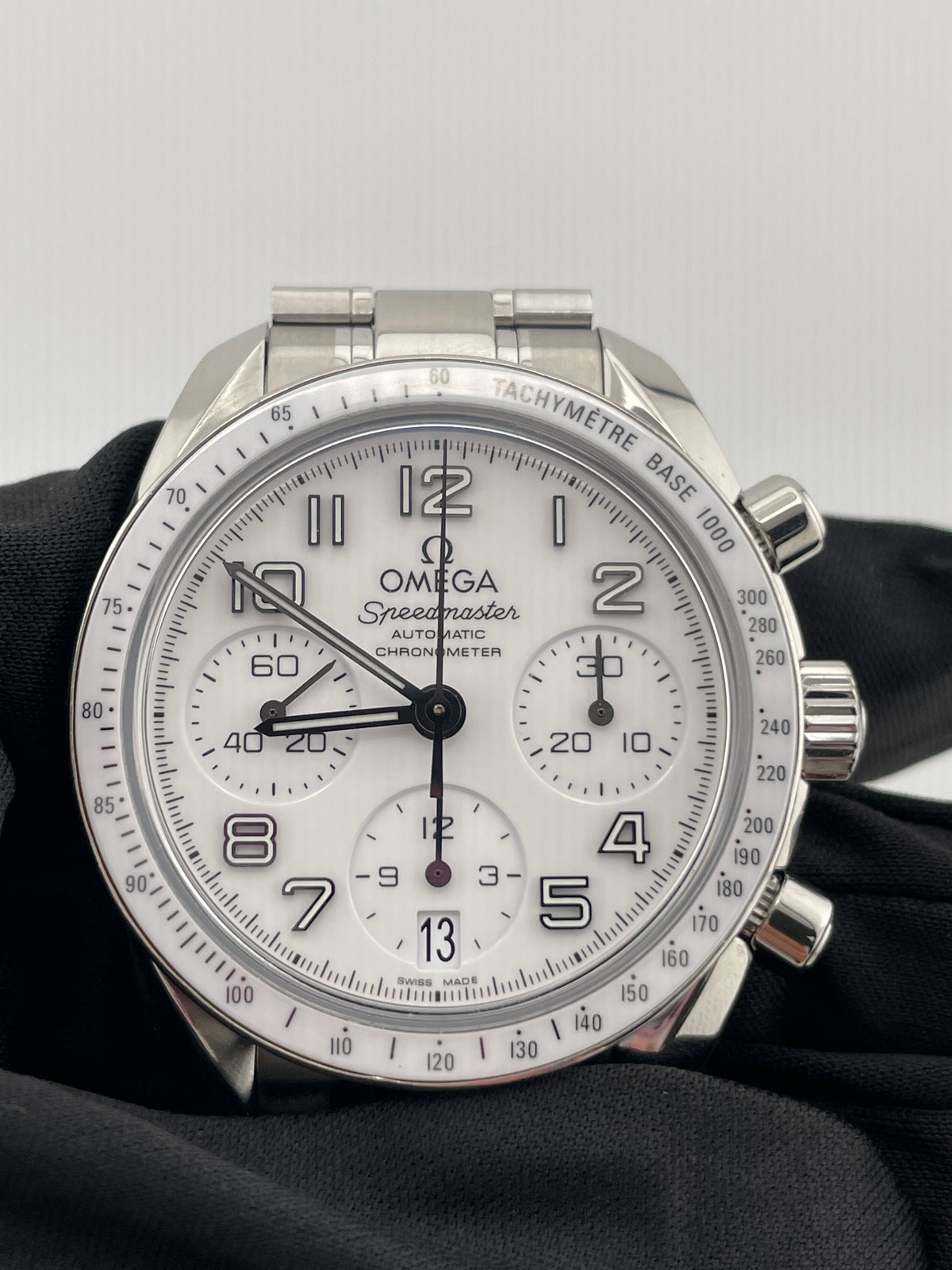 Omega Speedmaster White Dial on Steel Bracelet Ref. 324.30.38.40.04.001 Card 2011 — view 3