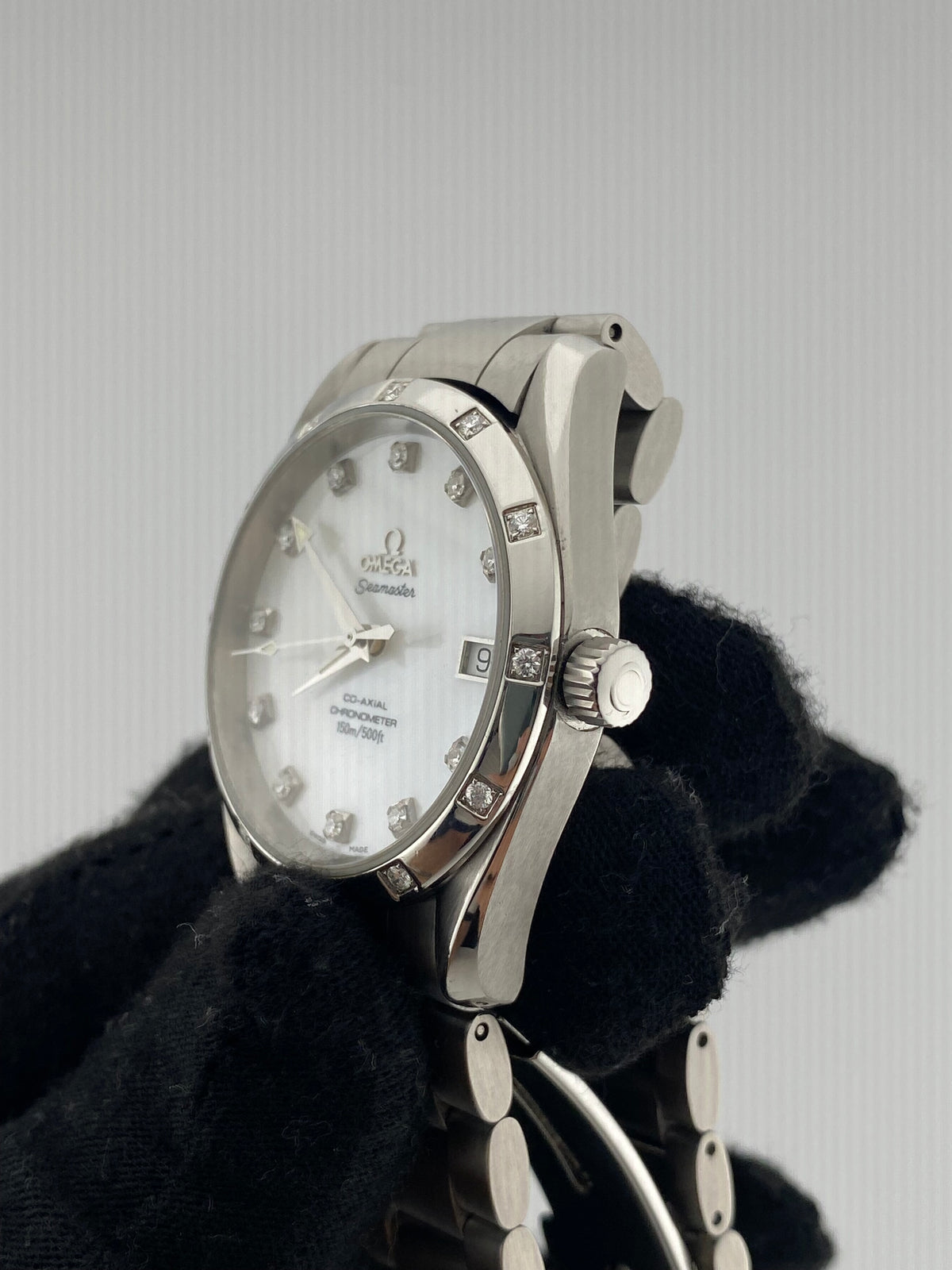 Omega Seamaster 150m White Mop Diamond Dial on Stainless Steel Bracelet Ref. 2505.75 — view 3