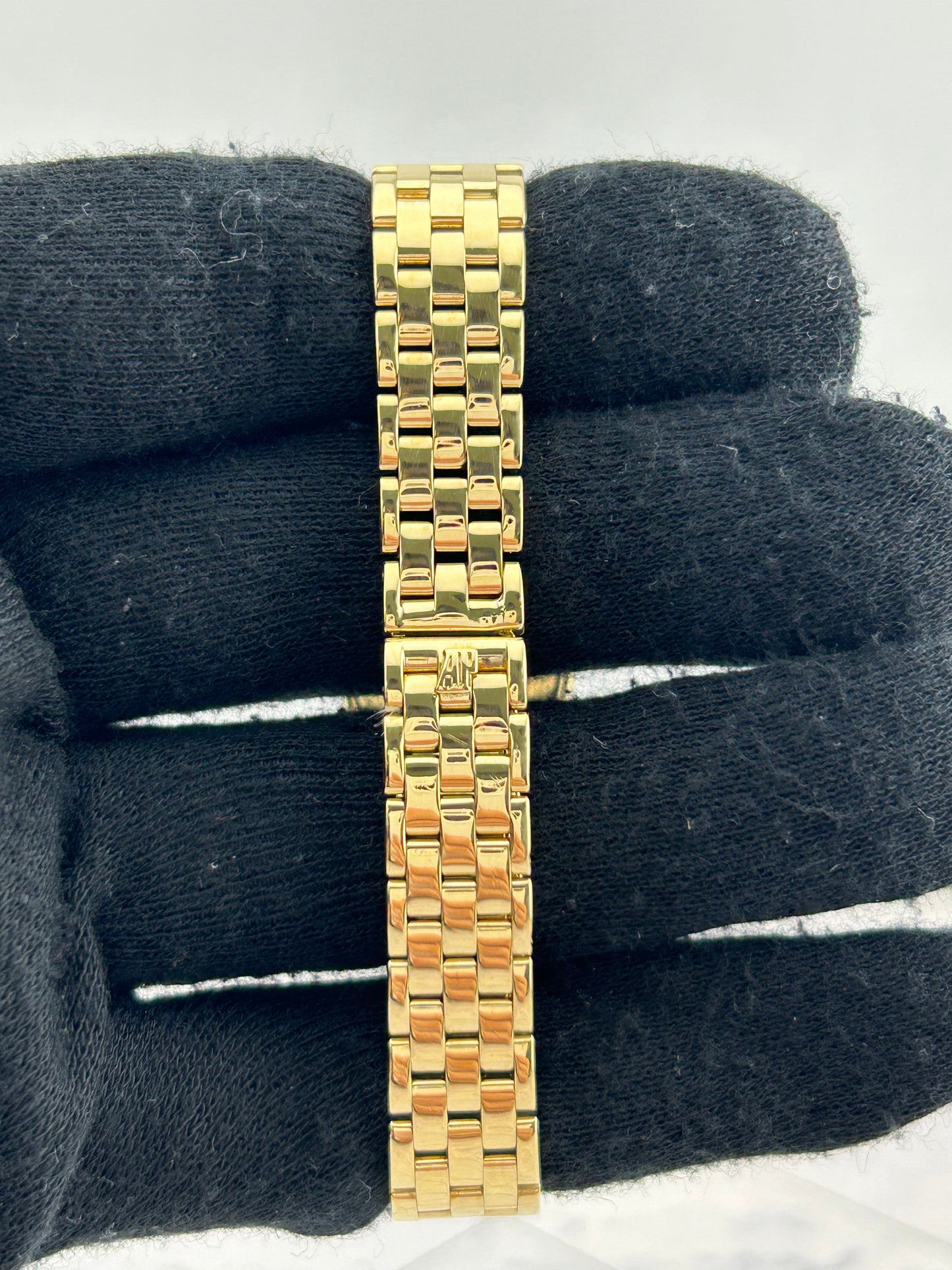 Audemars Piguet Carnegie White Dial — view 3