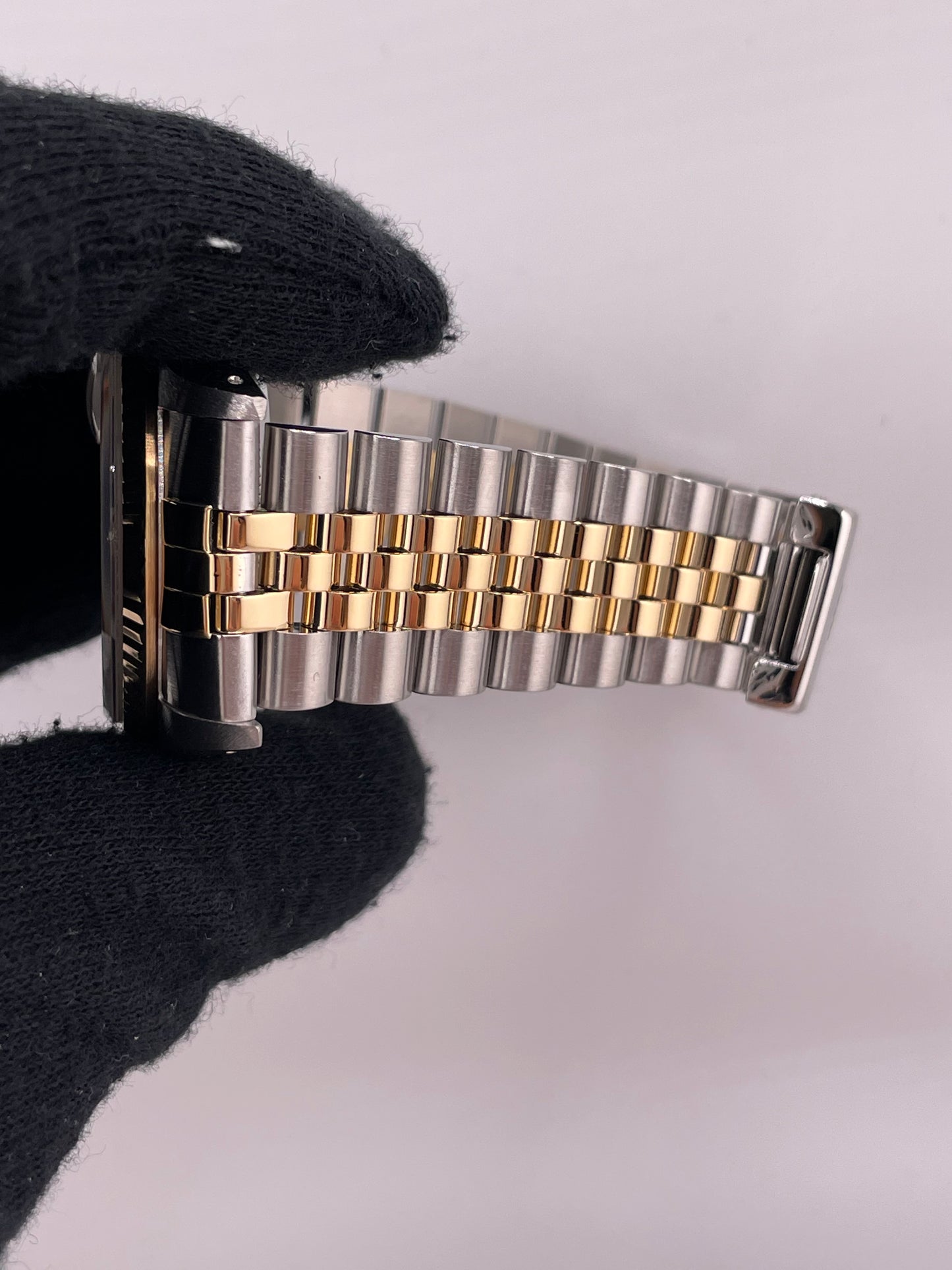 Rolex Datejust Champagne Linen Dial on D Link Jubilee Bracelet Ref. 16233 1988 — view 5