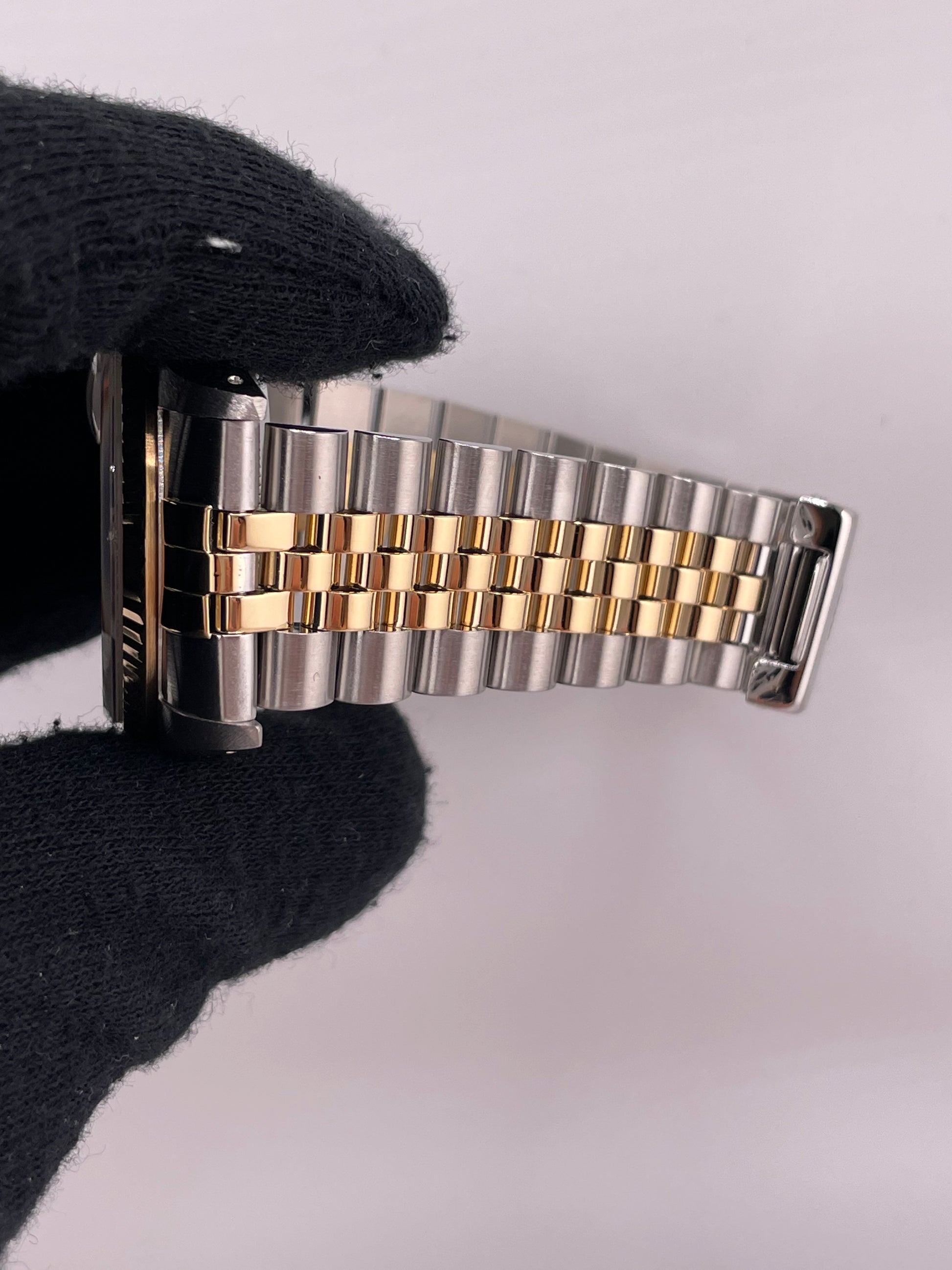 Rolex Datejust Champagne Linen Dial on D Link Jubilee Bracelet Ref. 16233 1988 — view 5