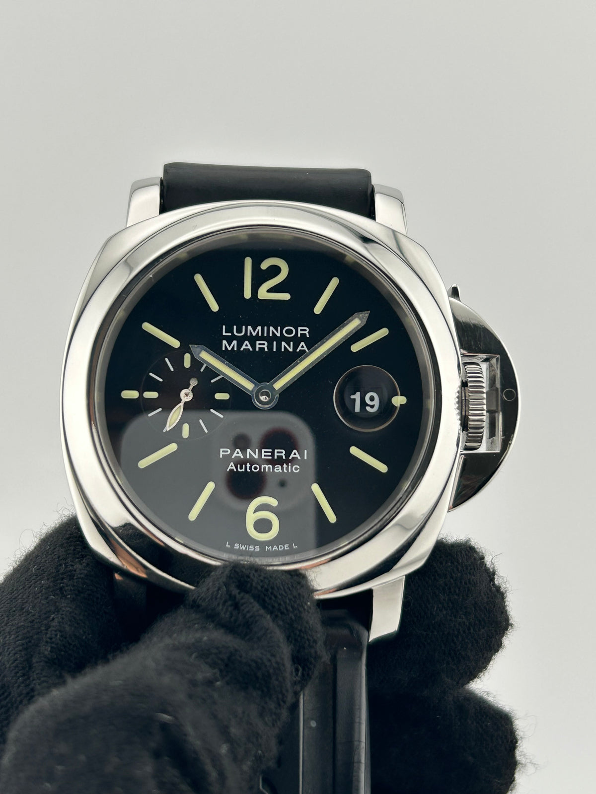Panerai Luminor Marina Black Arabic Dial on Rubber Strap Ref. PAM00104 with Box 2011 — view 3