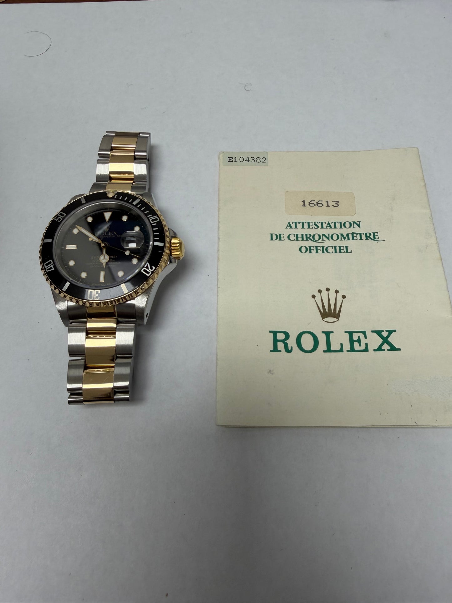 Rolex Submariner Black Dial on Oyster Ref. 16613 Papers 1990 — view 6