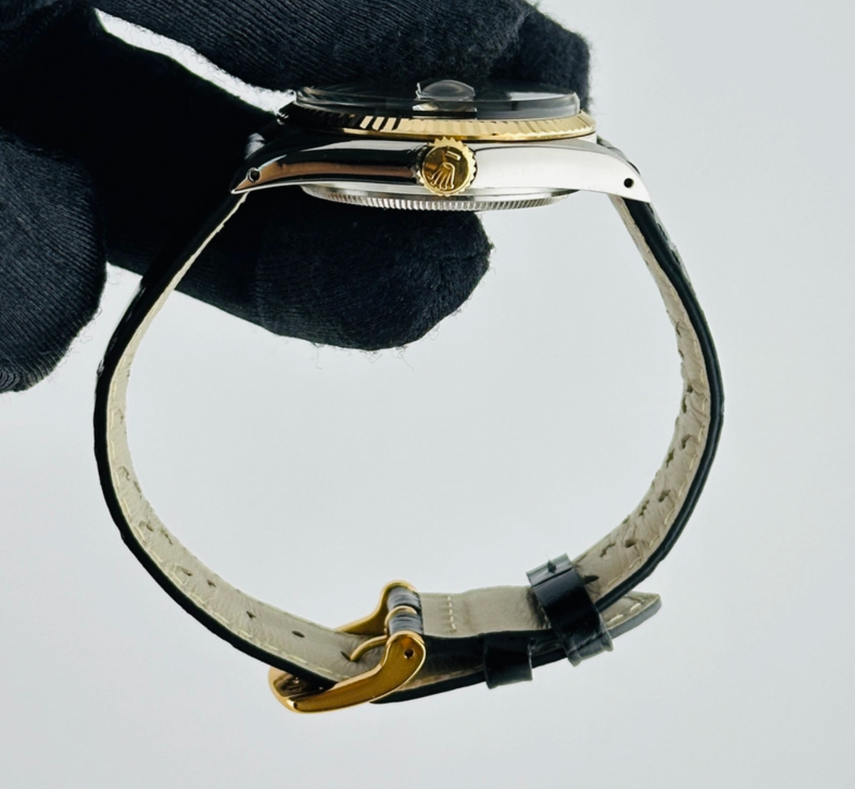 Rolex Datejust 36 Champagne Stick Dial on Generic Black Leather Band Ref. 16233 Card — view 3