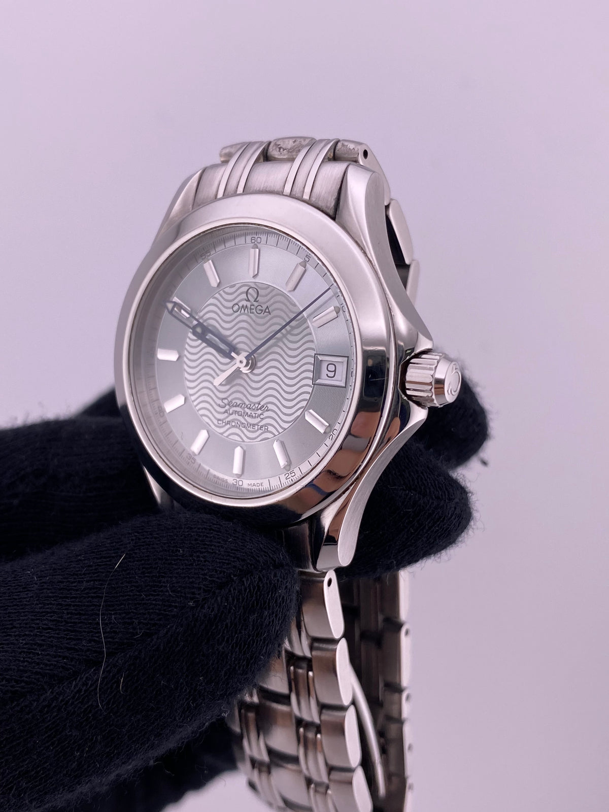 Omega Seamaster Silver Dial on Stainless Steel Bracelet Ref. 2501.31 Card 1996 — view 3
