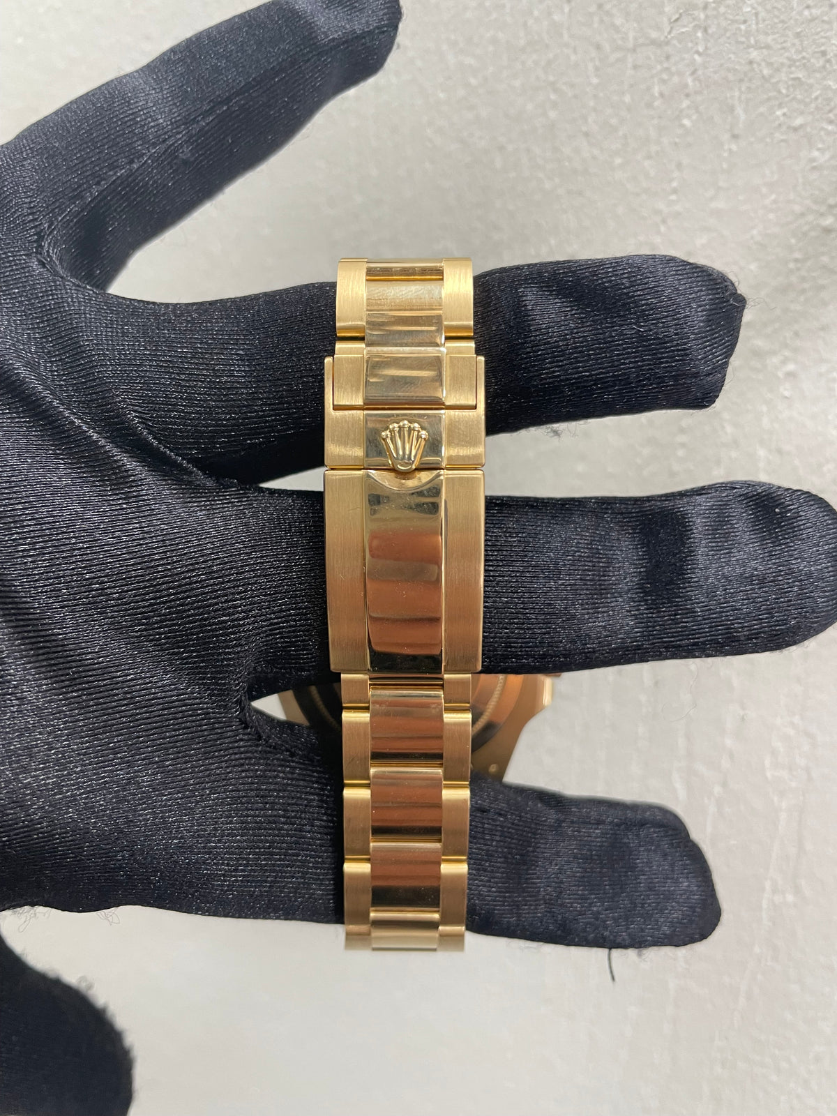 Rolex GMT-Master II Black Dial on Oyster Ref. 116718LN Card 2016 — view 3