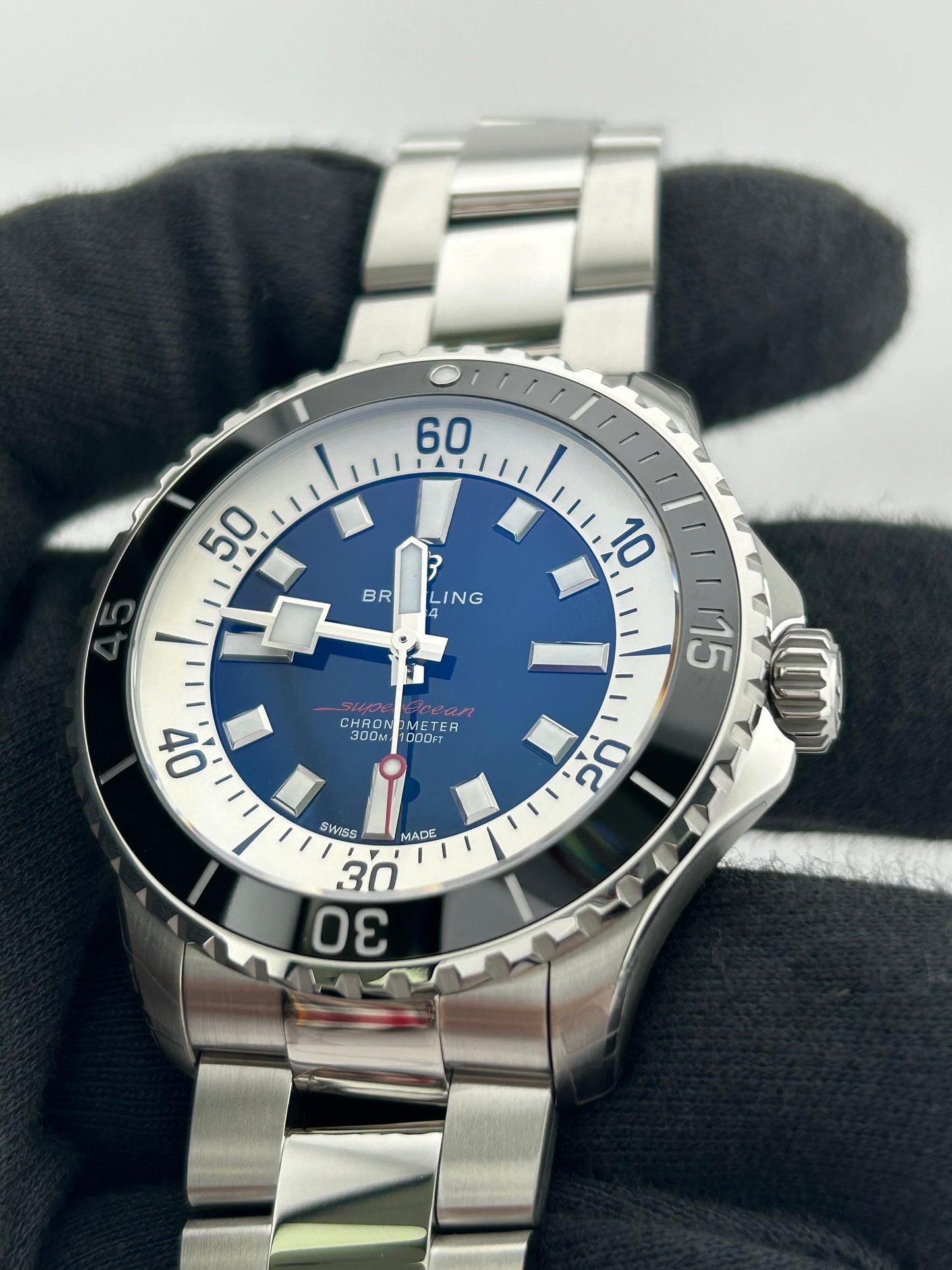Breitling Superocean Automatic Blue Dial on Bracelet Ref. A17376211C1A1 Card 2026 — view 3