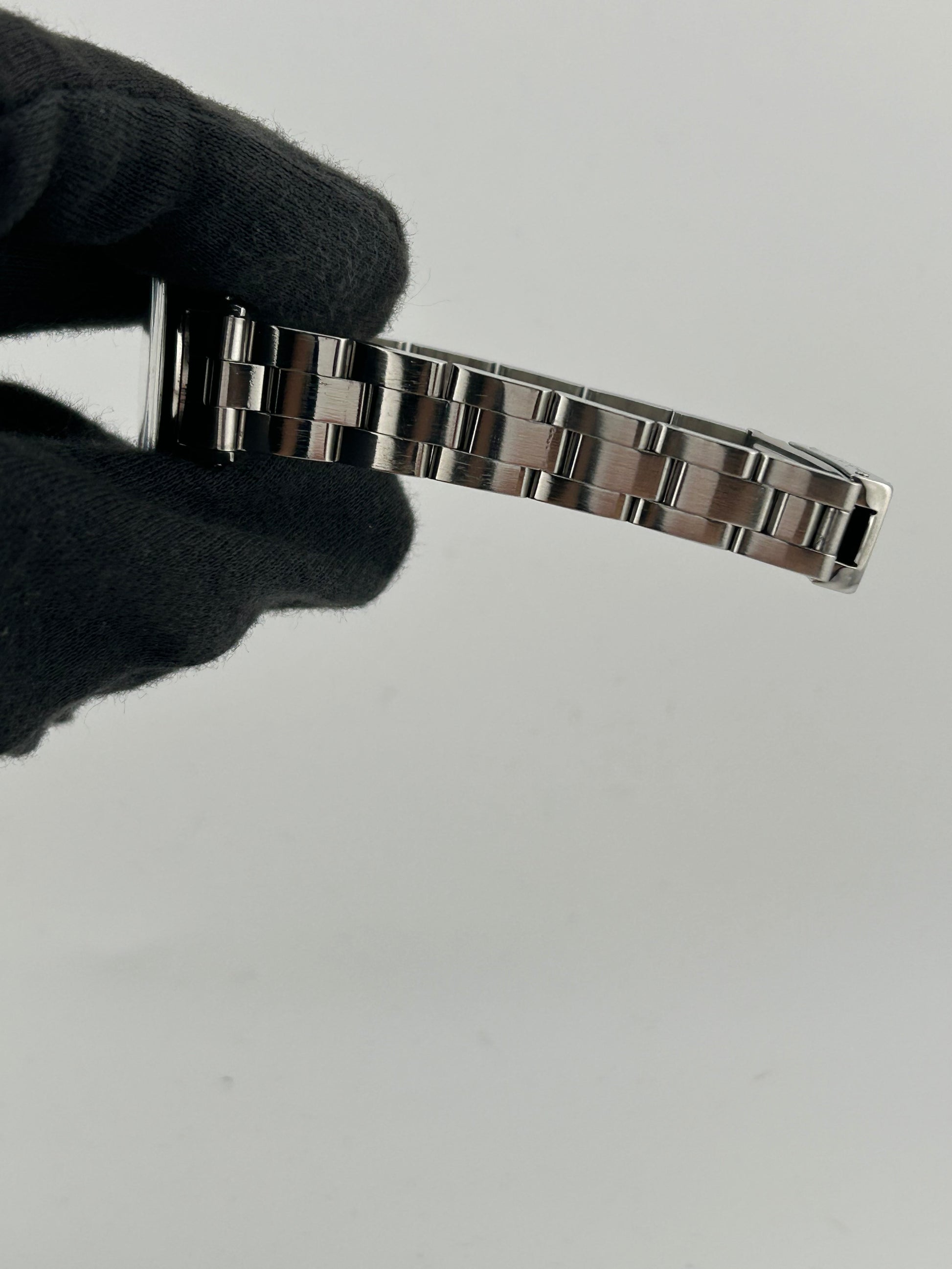 Rolex Oyster Perpetual Lady Black Stick Dial on Oyster Steel Bracelet Ref. 6618 1968 — view 4