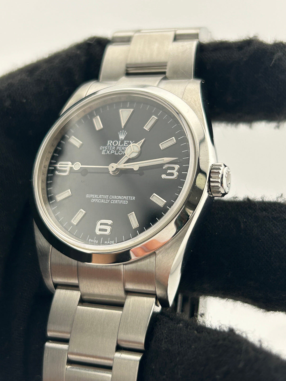 Rolex Explorer I Black Dial on Oyster Steel Bracelet Ref. 114270 Card 2008 — view 3
