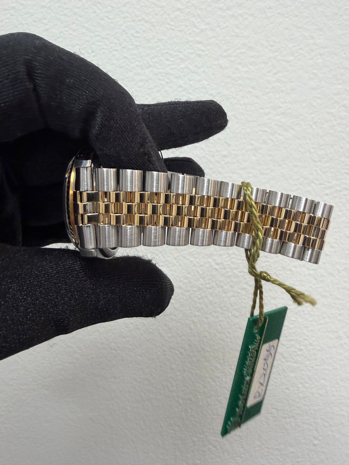 Rolex Datejust Champagne Stick Dial on D Link Jubilee Ref. 16233 Papers Open Date — view 4