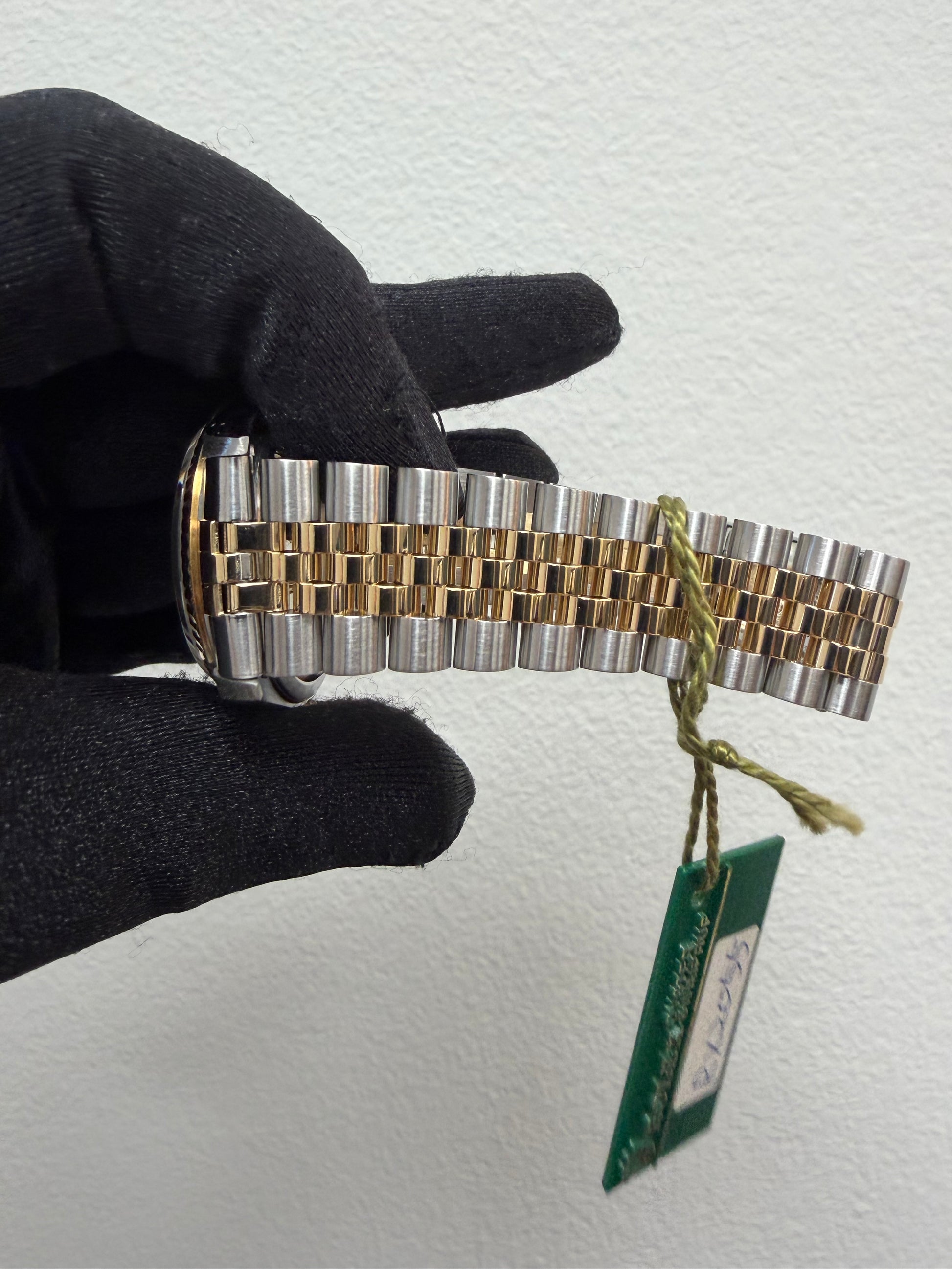 Rolex Datejust Champagne Stick Dial on D Link Jubilee Ref. 16233 Papers Open Date — view 4