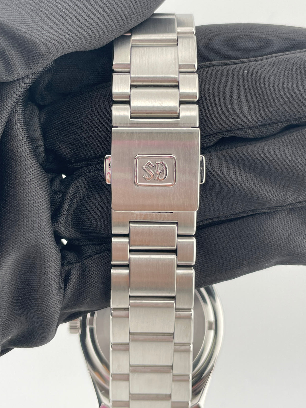 Seiko Heritage Collection Black Dial on Stainless Steel Bracelet Ref. SBGV023 — view 4