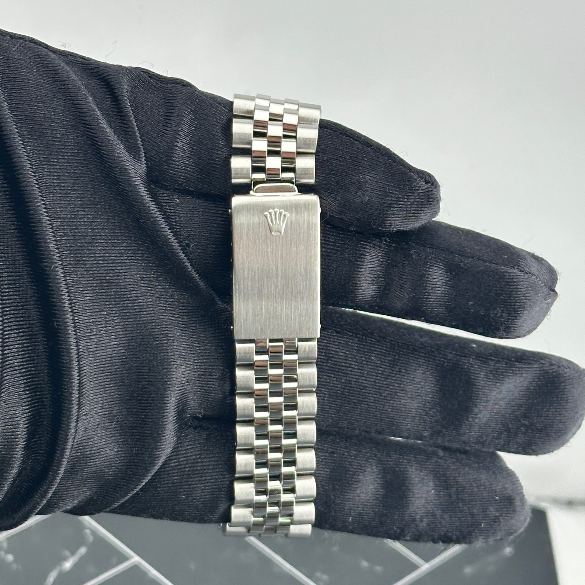 Rolex Datejust Silver Stick Dial on D Link Jubilee Bracelet Ref. 1603 1975 — view 3