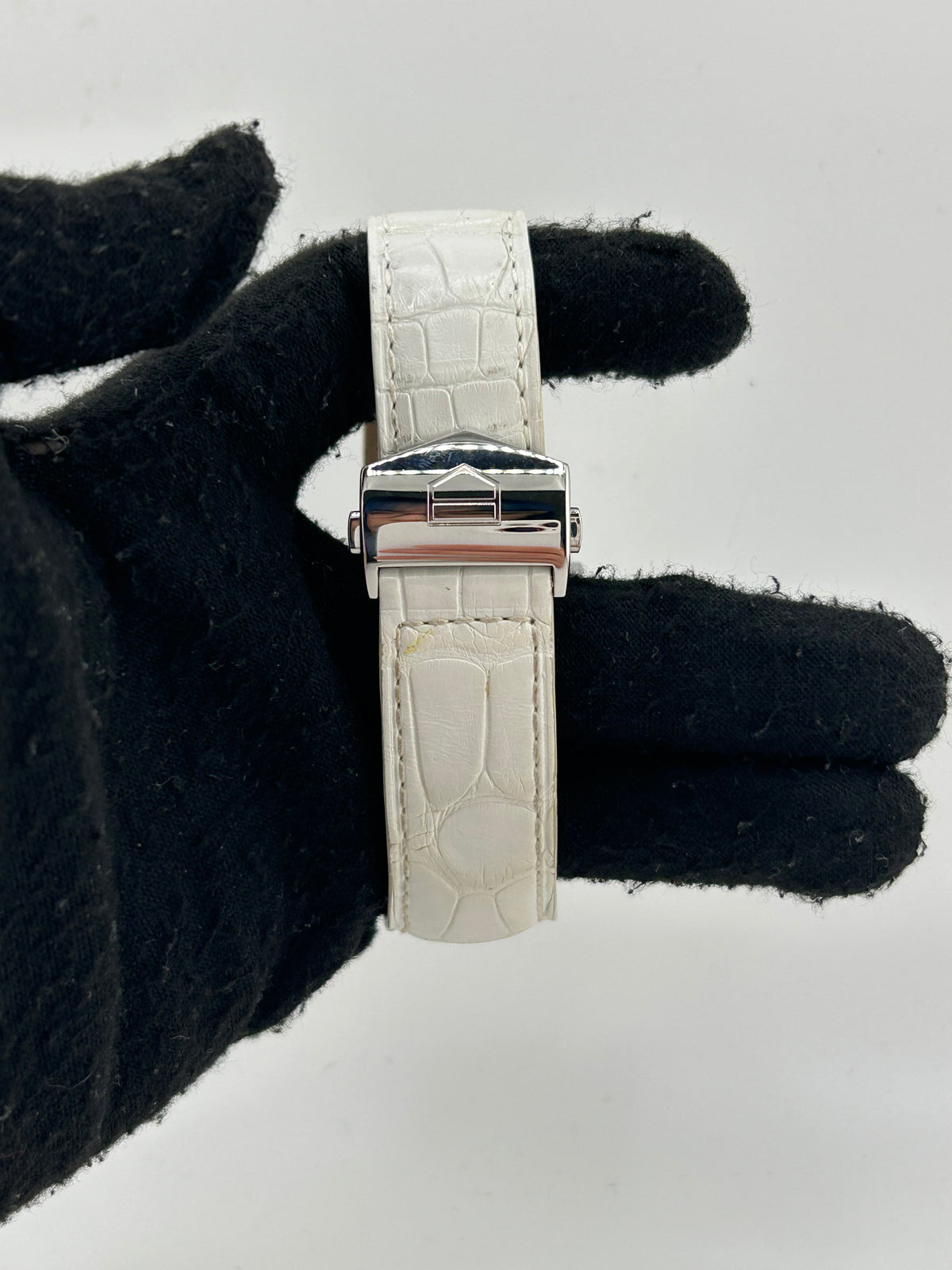 Tag Heuer Monaco White Mop Diamond Dial on Leather Ref. WAW131B.FC6247 Complete Open Date — view 4